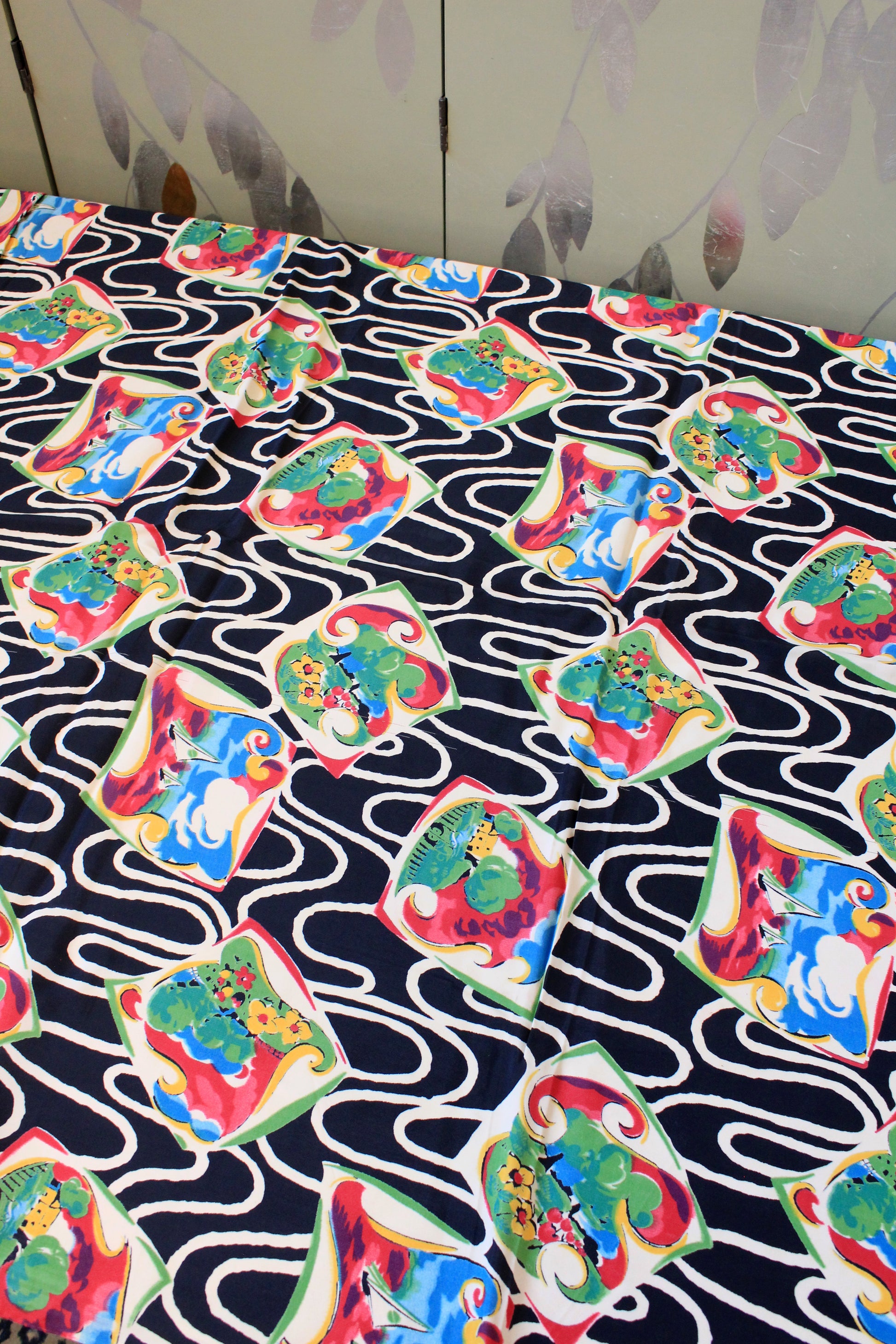 1940s Navy Blue Picture Paintings Multicoloured Rayon Fabric, 2.5 Yards