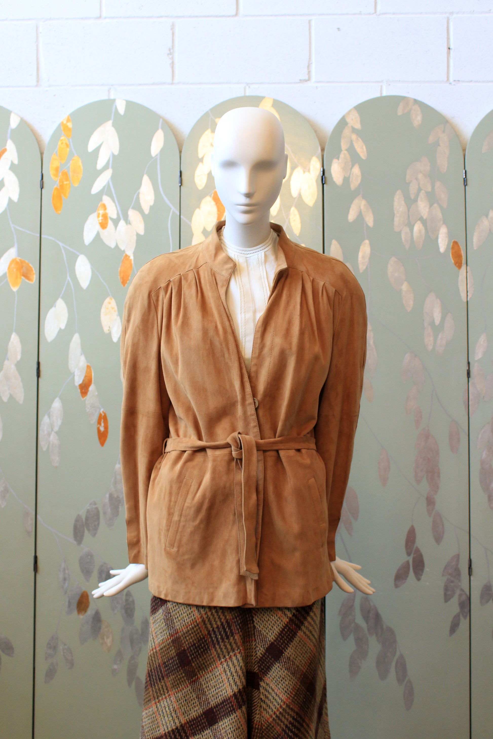 1980s Tan Suede Jacket With pleated Shoulders And Tie Belt, Medium