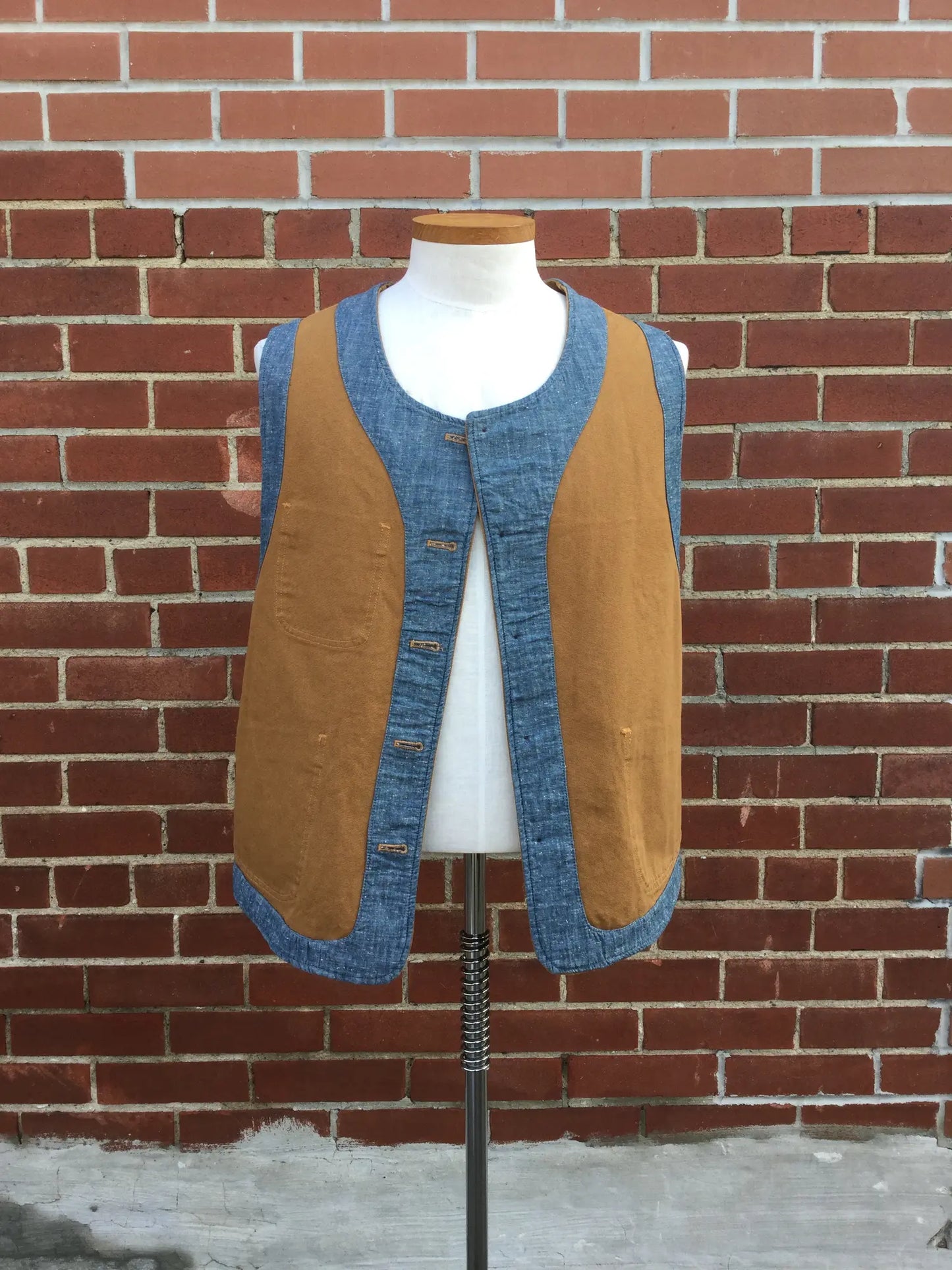 Men's "The Hill Side" American Brown Duck Canvas Weekend Chore Vest, Large