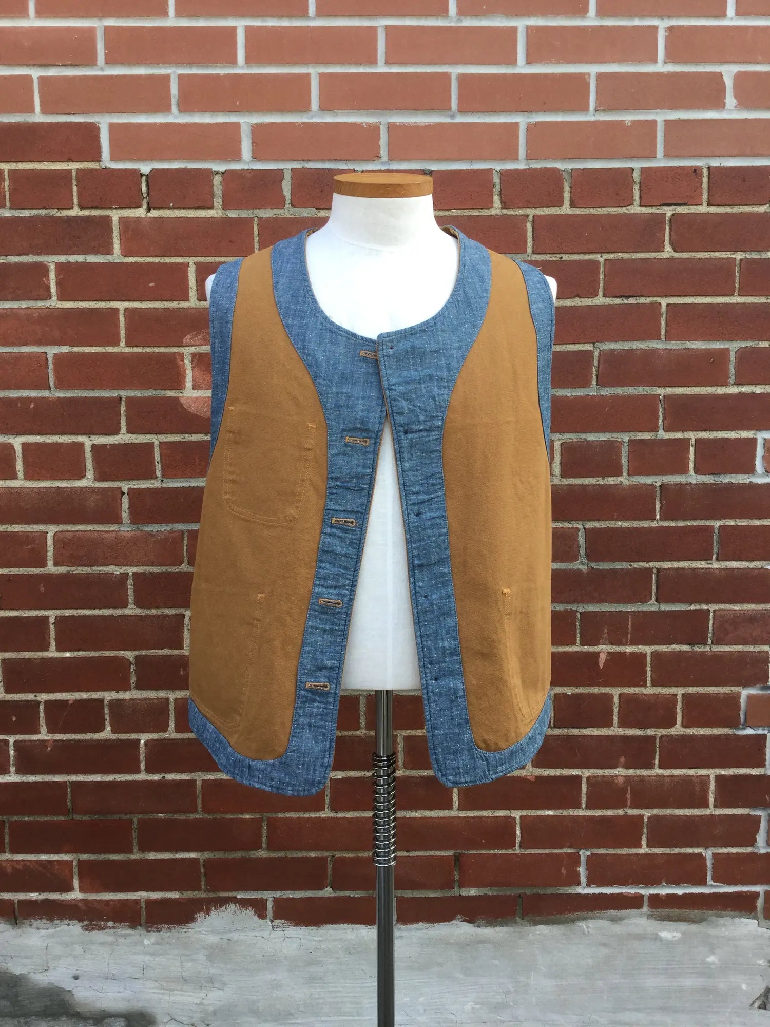 Men's "The Hill Side" American Brown Duck Canvas Weekend Chore Vest, Large