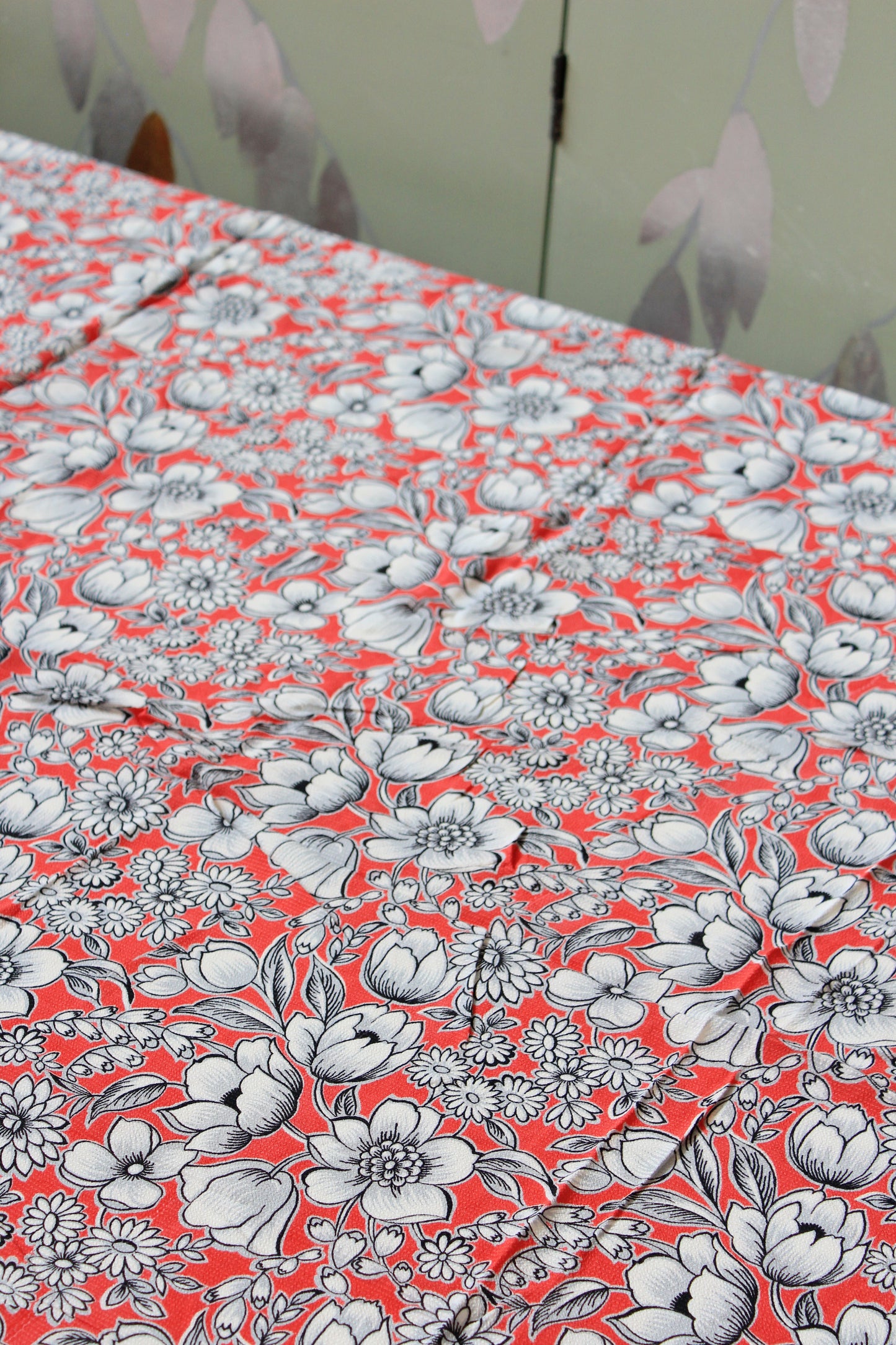 1940s Coral White And Black Floral Print Rayon Sewing Fabric, 2.25 Yards