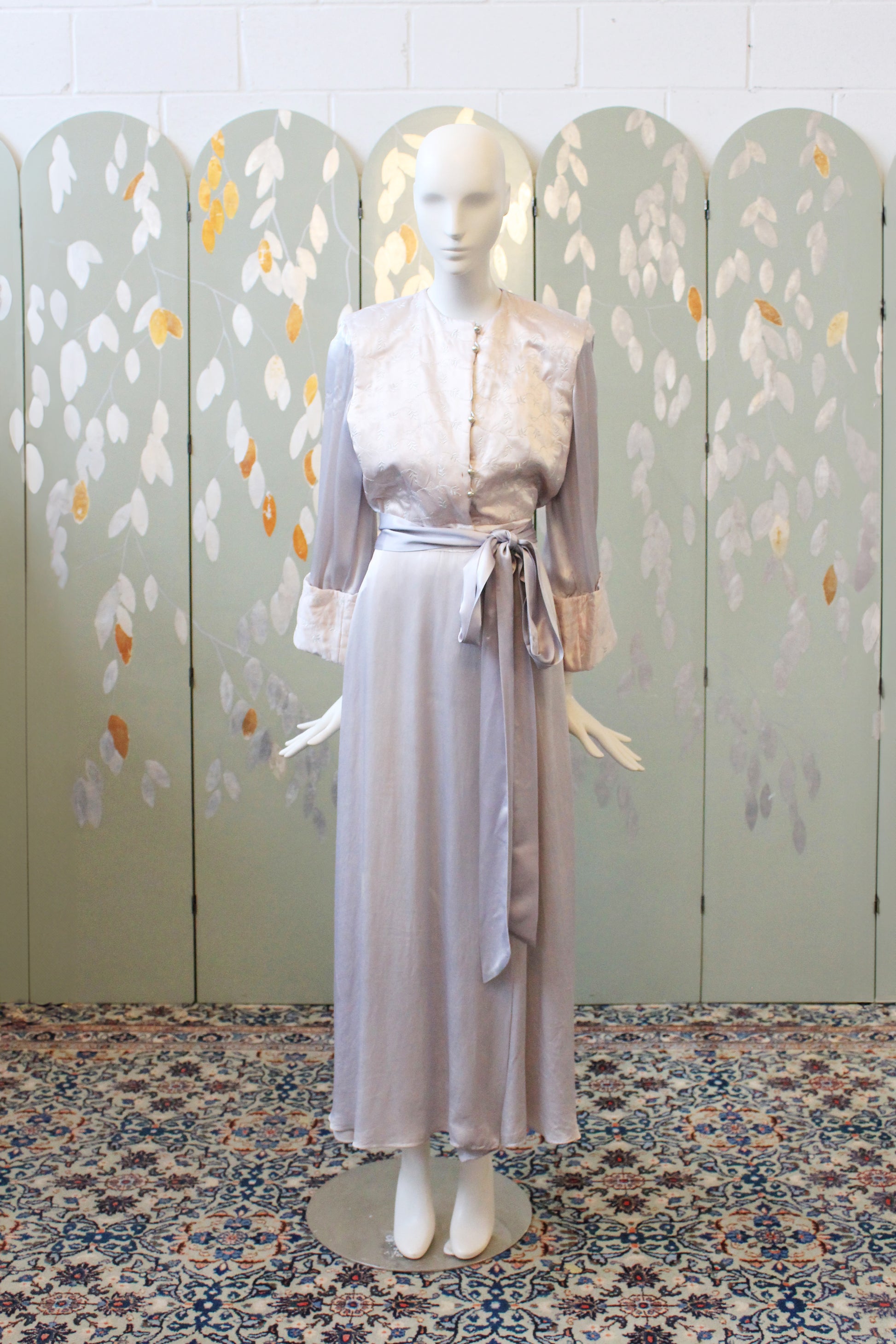 1940s Light Lilac Silk Robe With Quilting And Sash Belt, XS