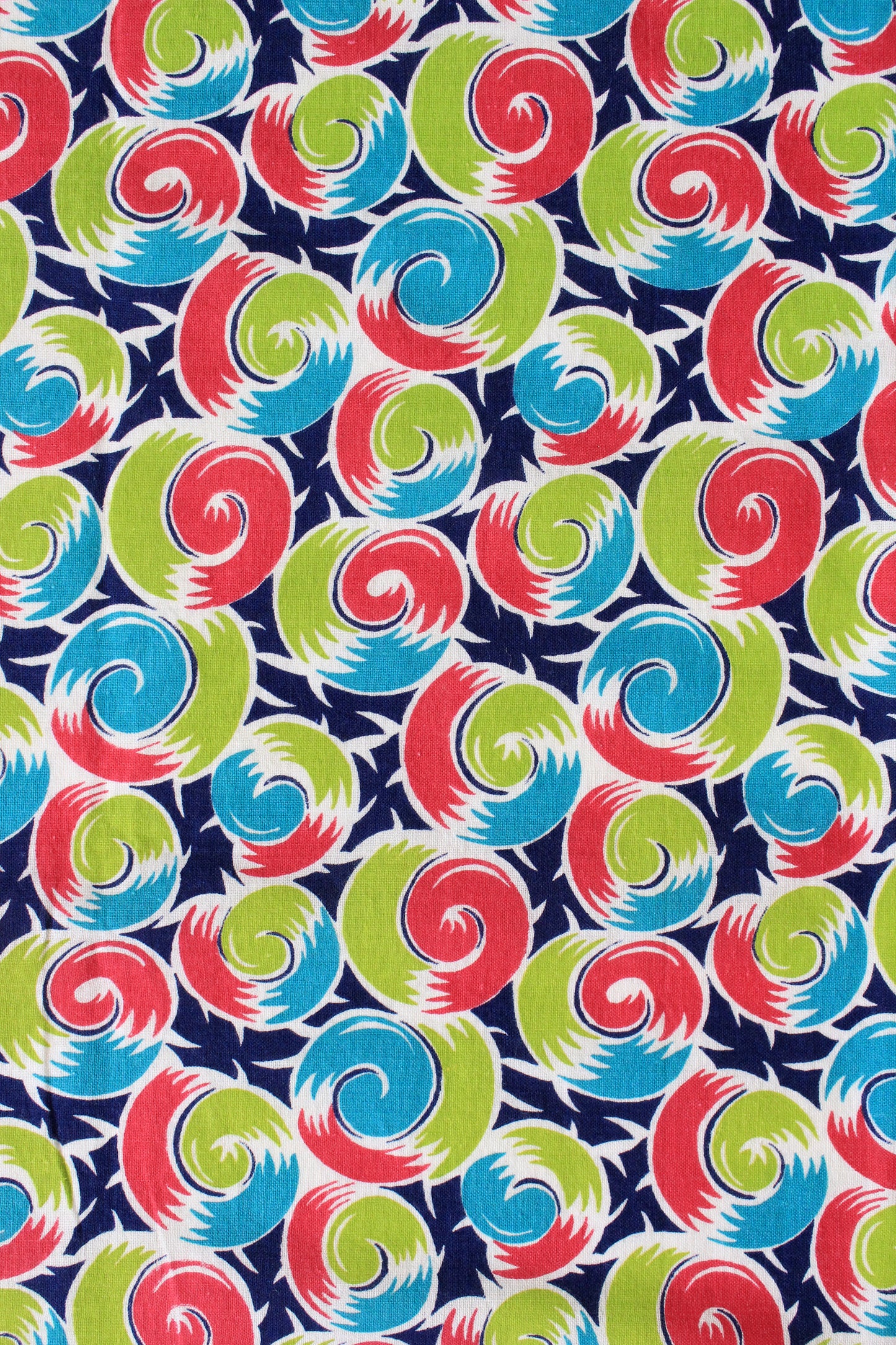 Late 1940s Multicoloured Swirl Print Pattern In Green, Pink And Navy, Multiple Pieces Available