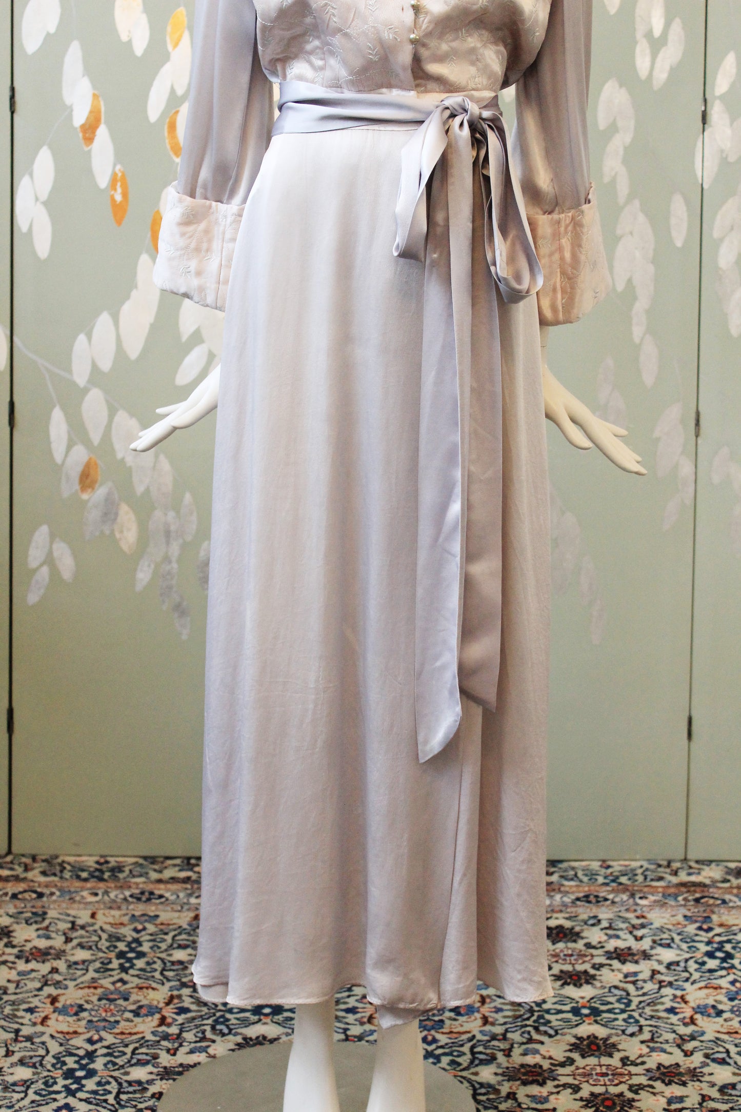 1940s Light Lilac Silk Robe With Quilting And Sash Belt, XS