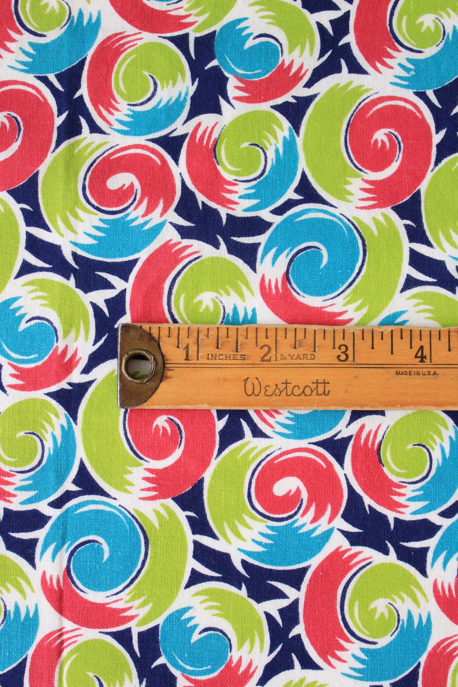 Late 1940s Multicoloured Swirl Print Pattern In Green, Pink And Navy, Multiple Pieces Available