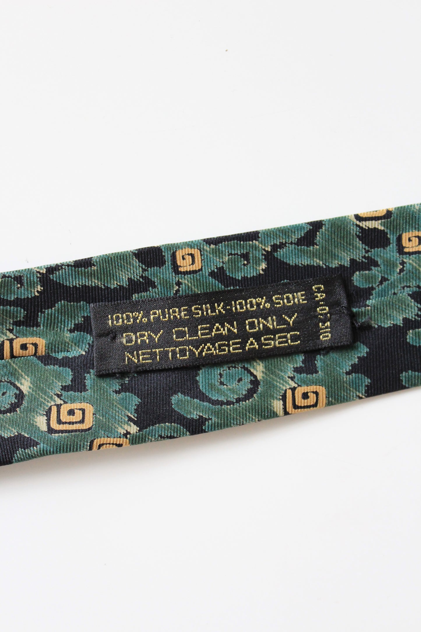 1990s Giorgio Armani Teal Abstract Silk Designer Tie 