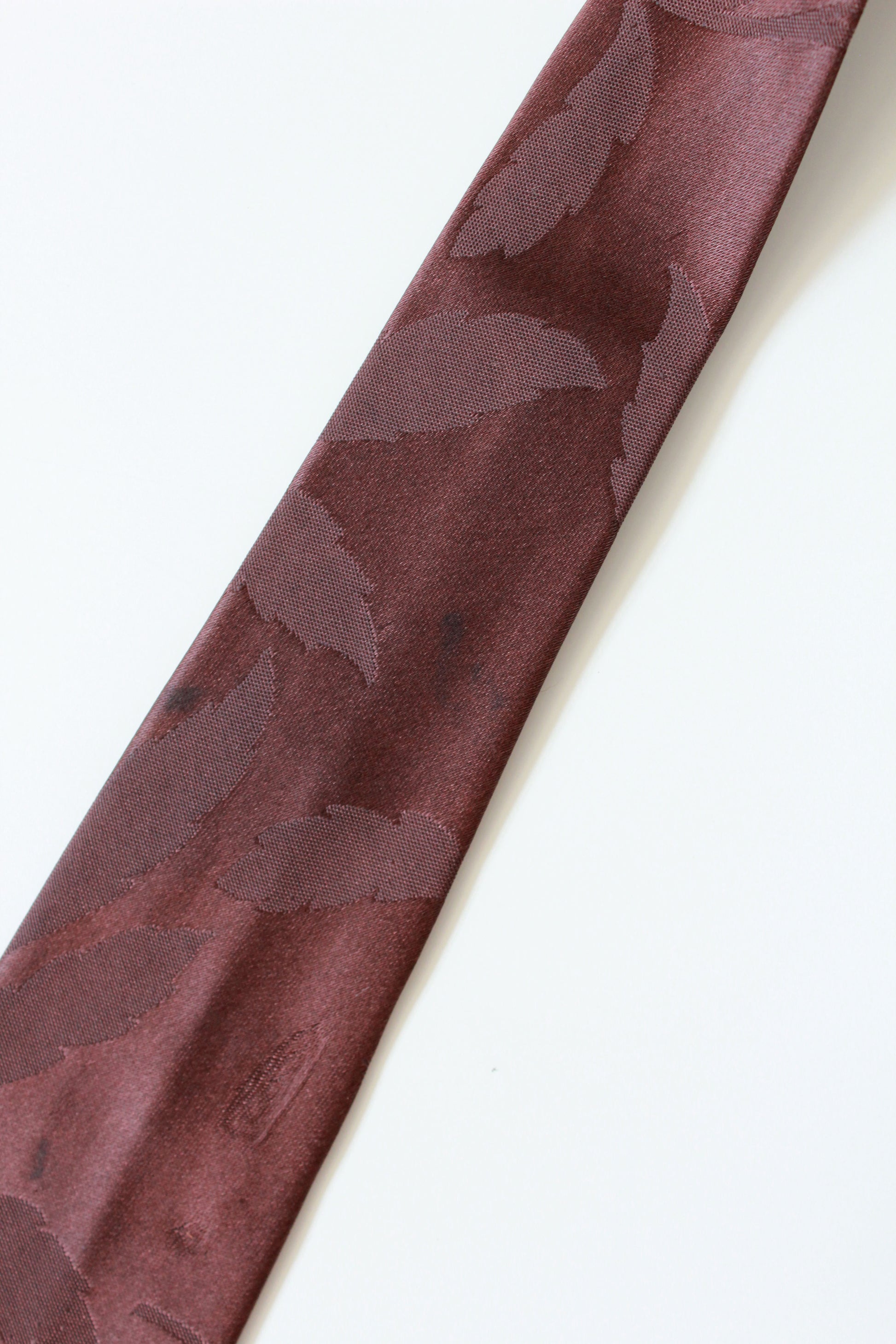 Vintage 1940s Rayon HABAND Tie With Dark Plum Bird