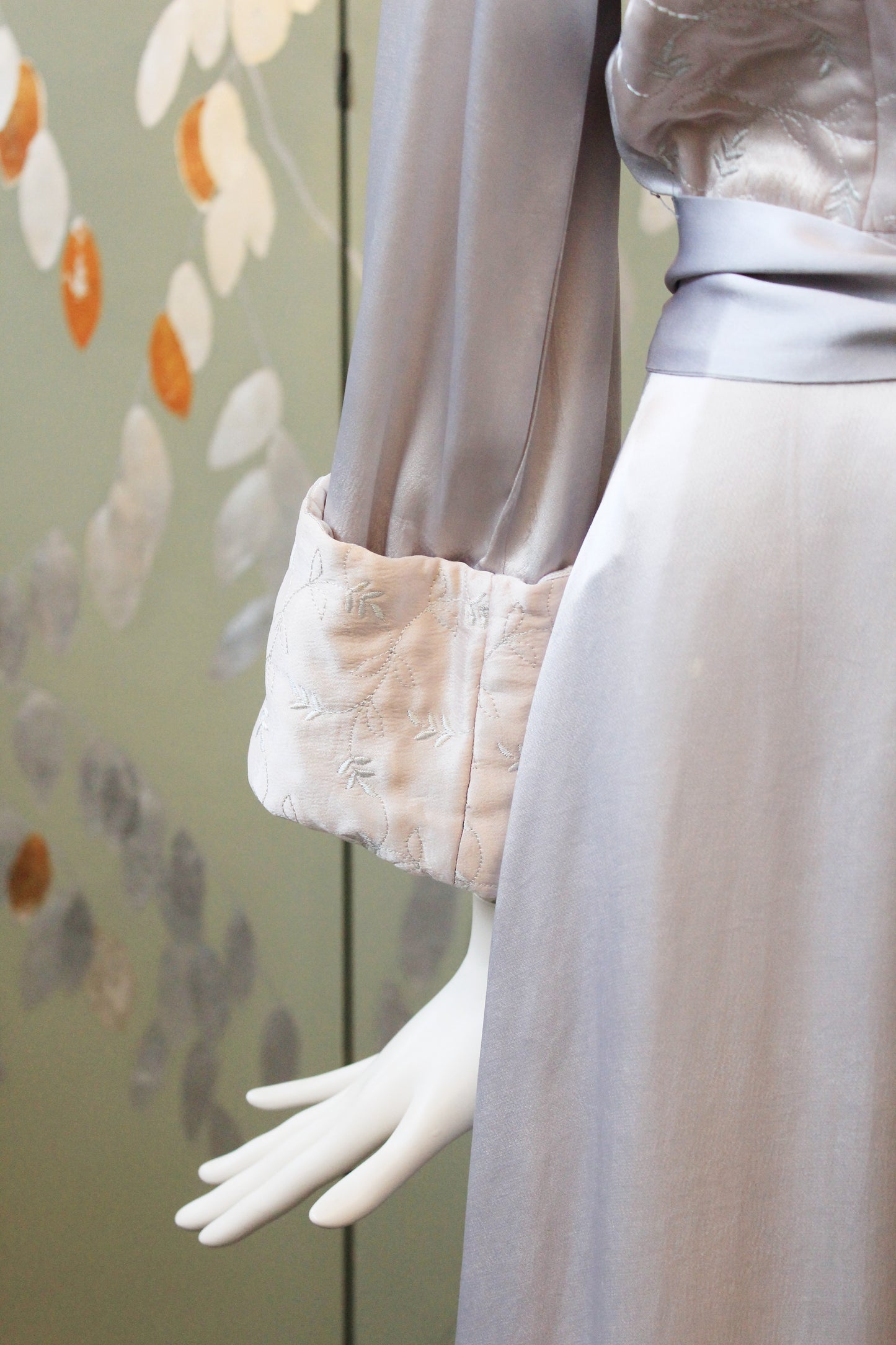 1940s Light Lilac Silk Robe With Quilting And Sash Belt, XS