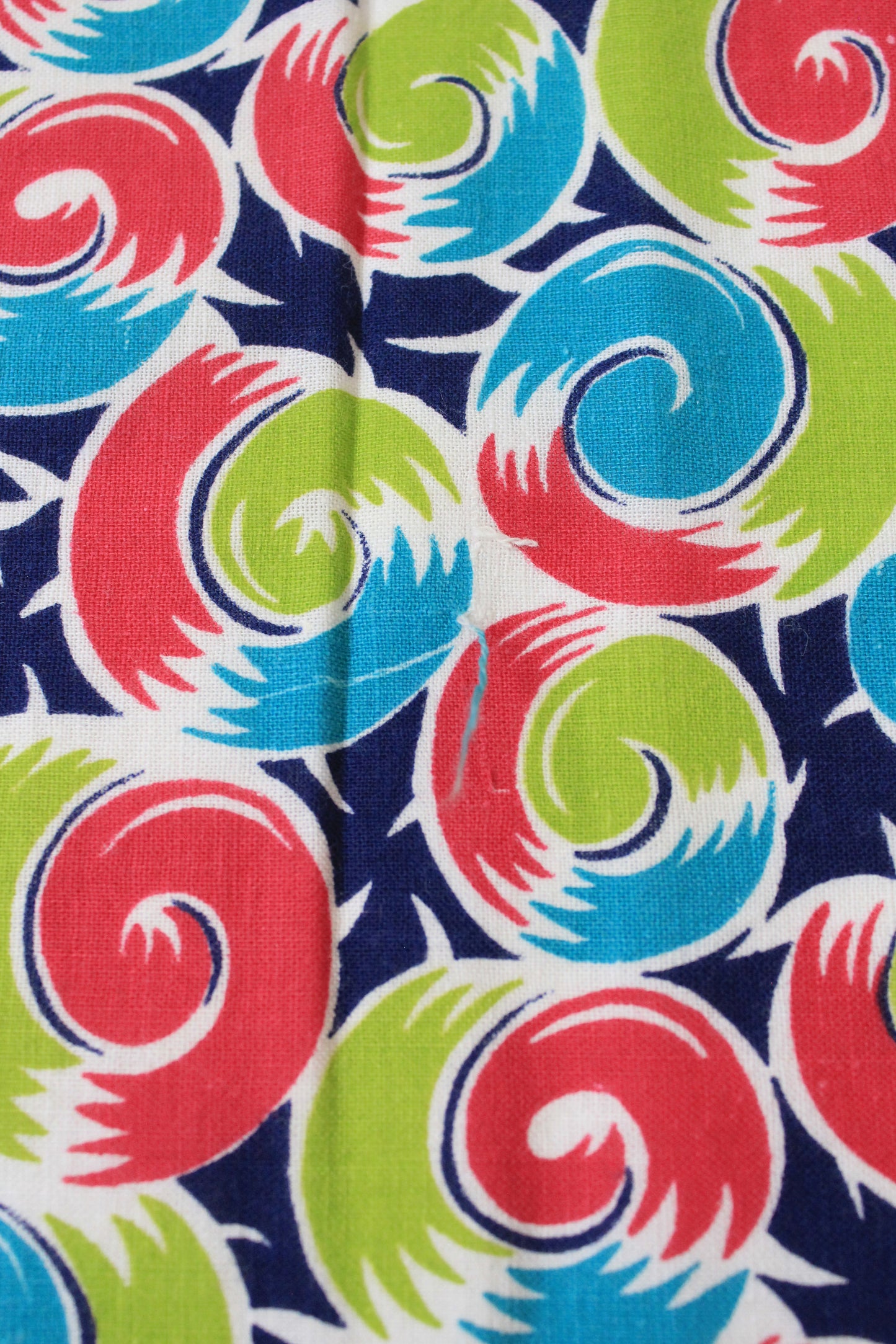 Late 1940s Multicoloured Swirl Print Pattern In Green, Pink And Navy, Multiple Pieces Available