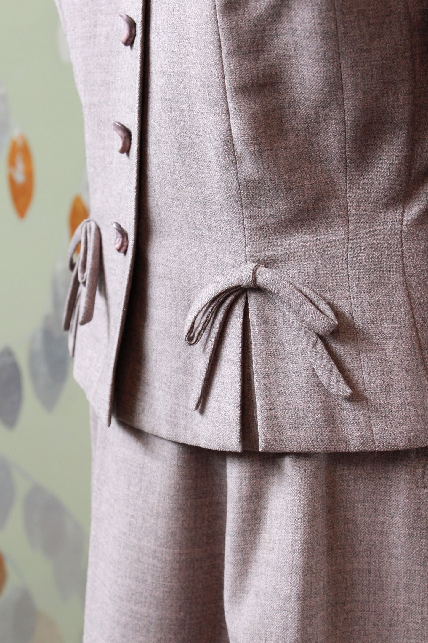 Vintage 1950s Taupe Flared Skirt Suit Set With Bows, XS