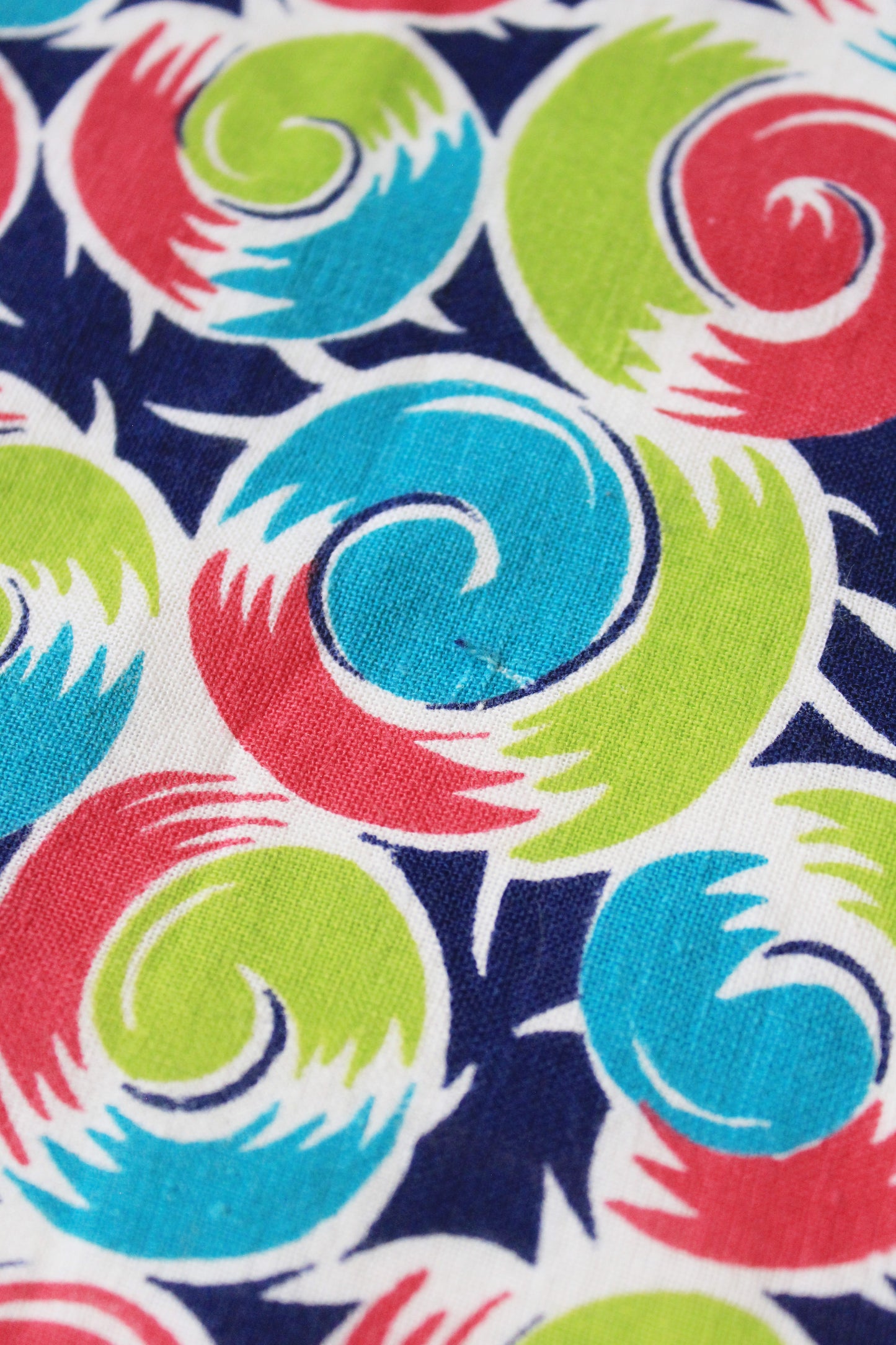 Late 1940s Multicoloured Swirl Print Pattern In Green, Pink And Navy, Multiple Pieces Available