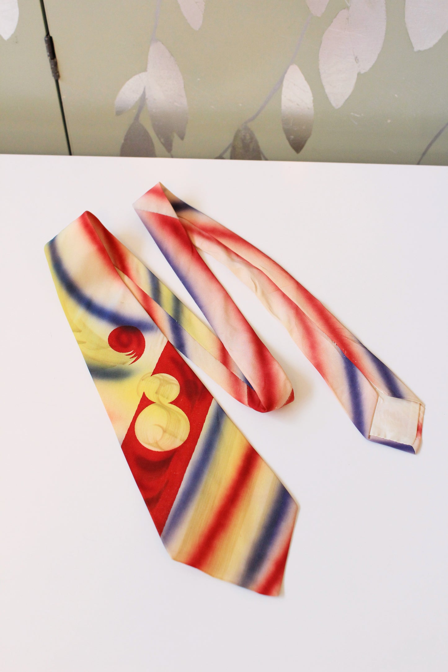 Vintage 1950s Abstract Primary Colour Hand Painted Circus Tie