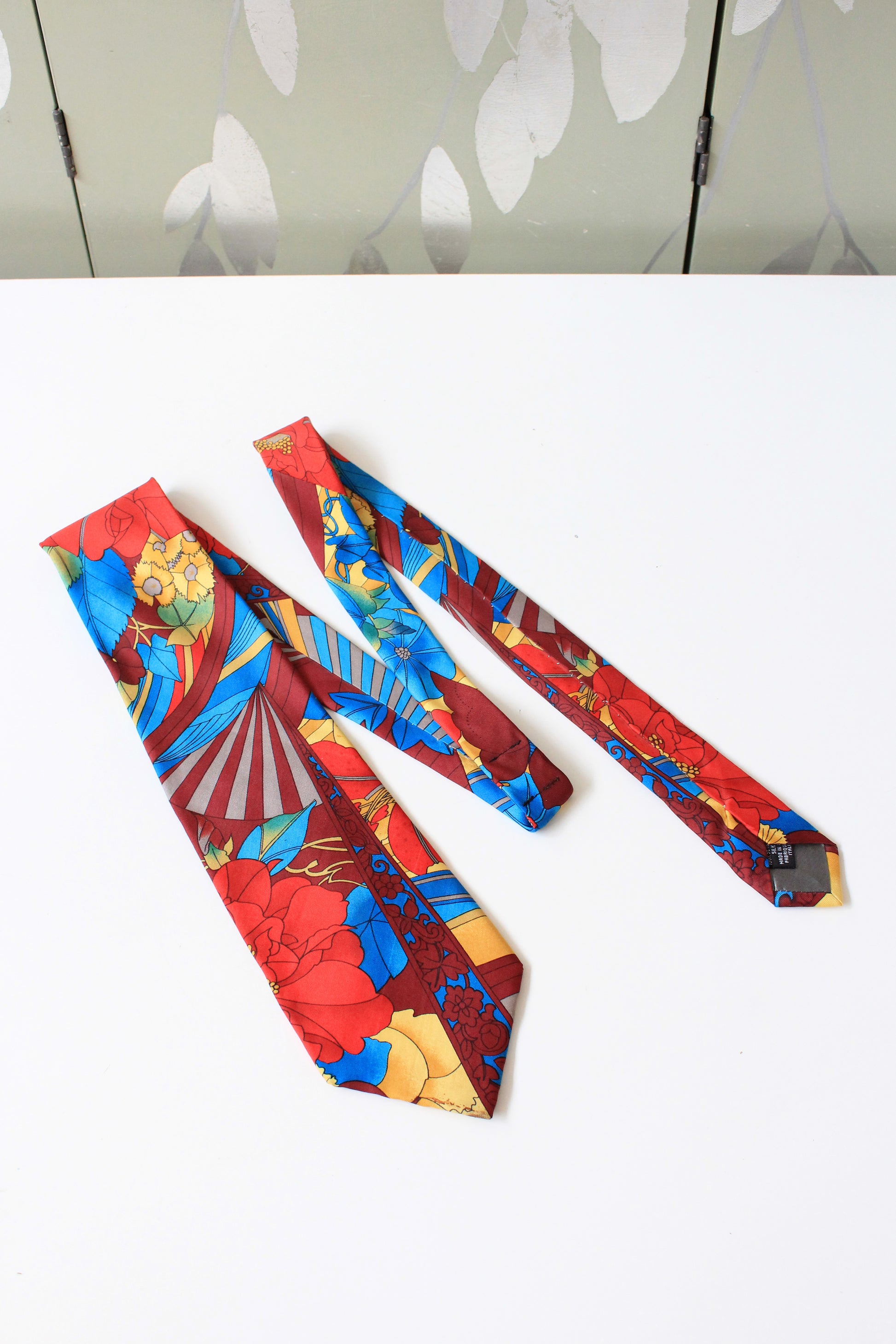 1990s Kenzo Bold Multicoloured Silk Designer Tie 