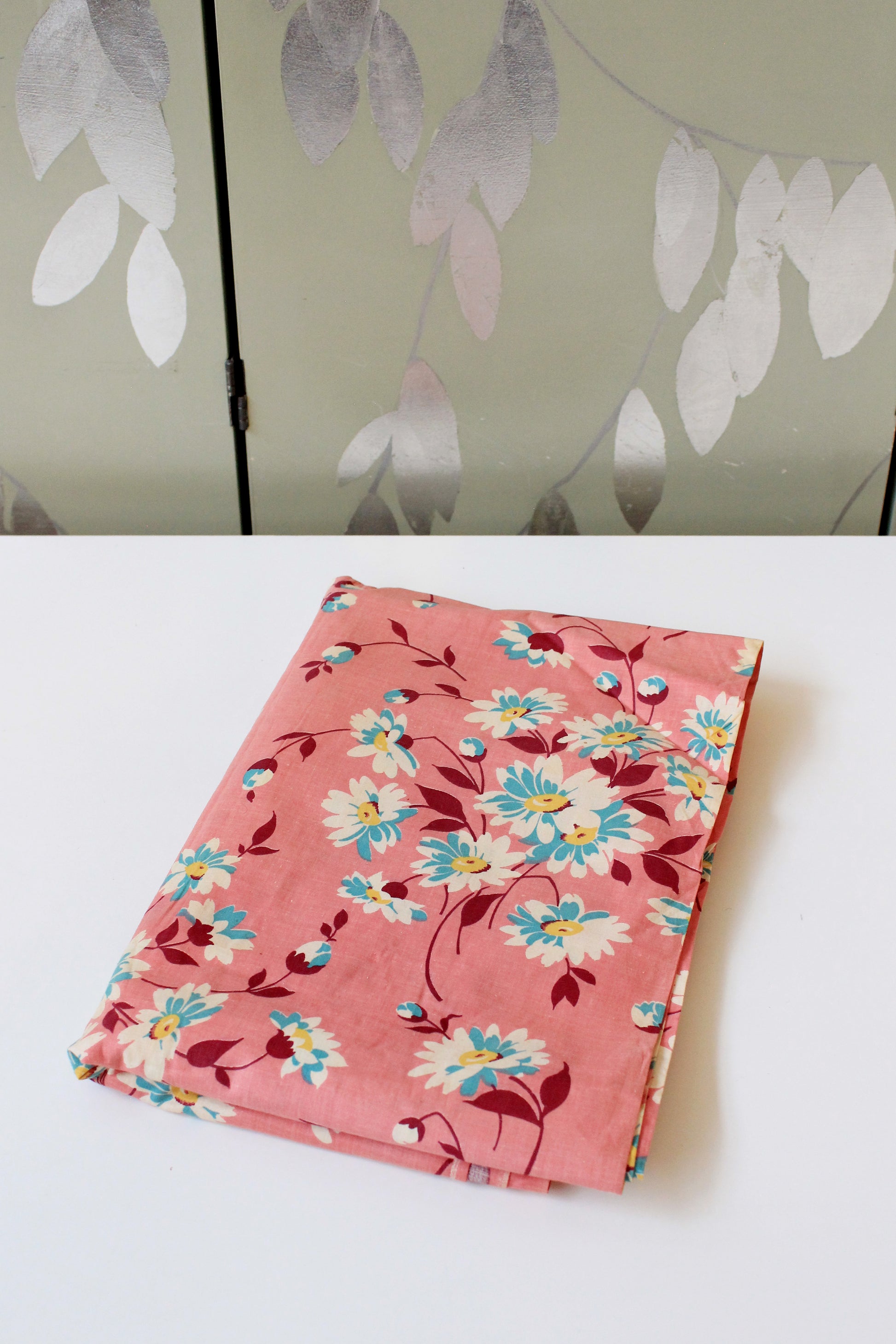 1950s Muted Pink With White Flowers Cotton Sewing Fabric, 5.7 Yards