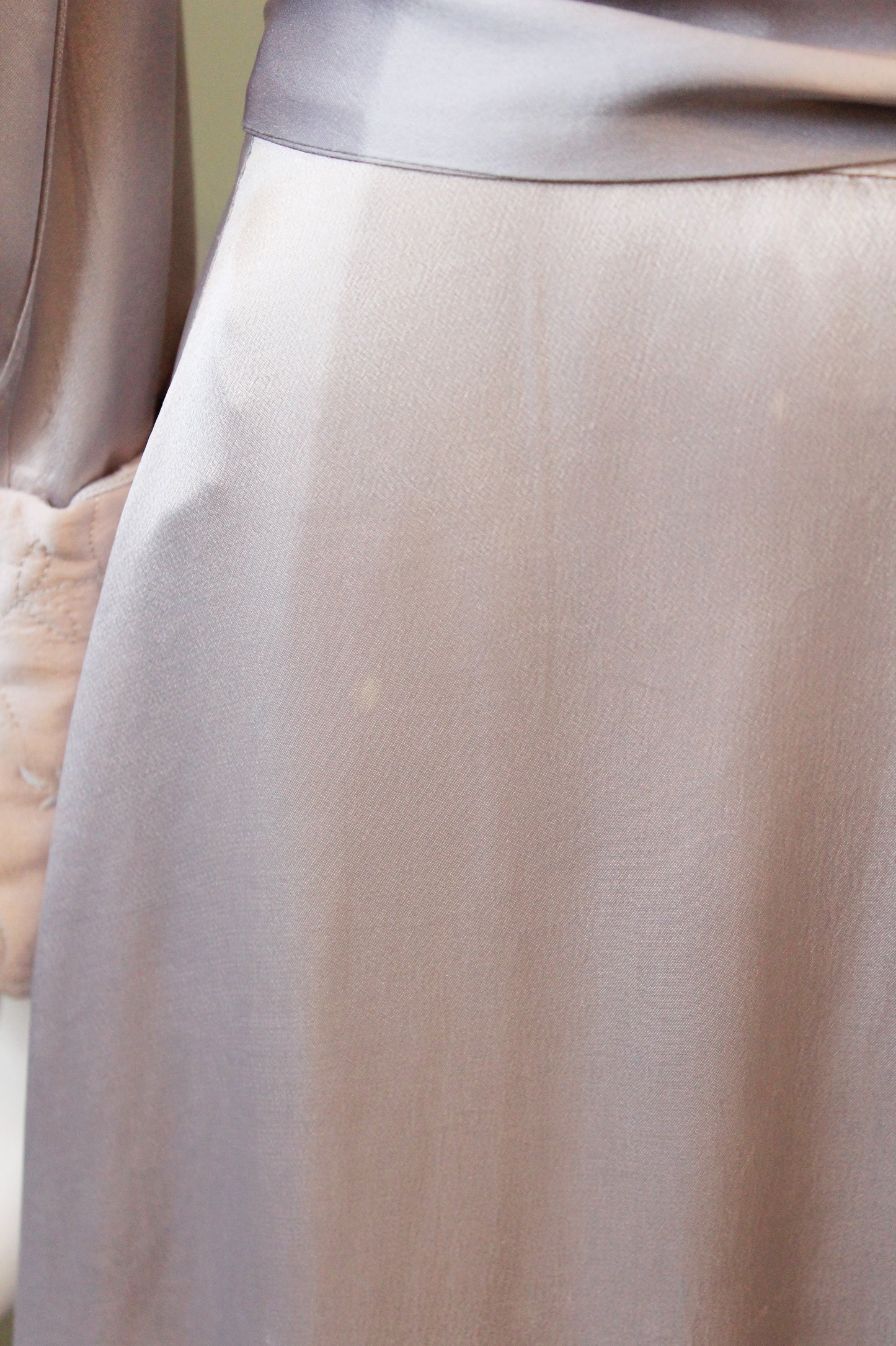 1940s Light Lilac Silk Robe With Quilting And Sash Belt, XS