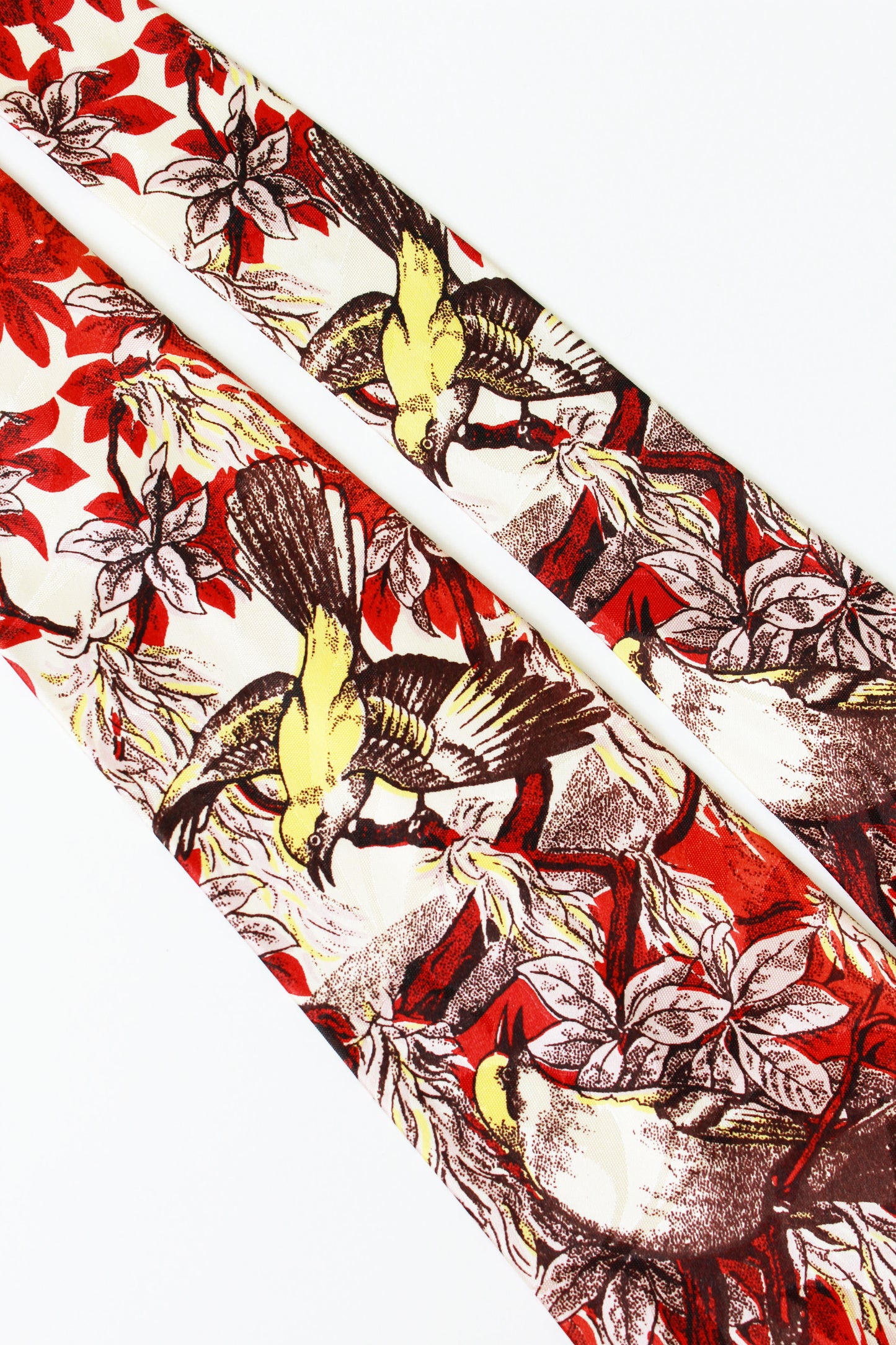 Vintage 1940s Rayon Tie With Red And Yellow Mockingbirds