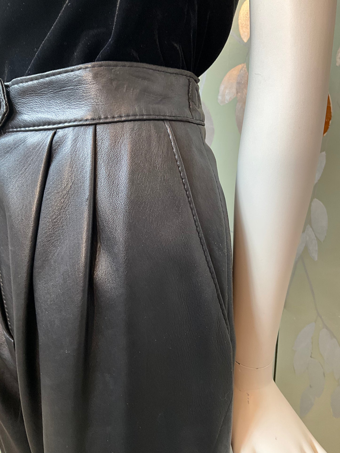 Vintage 1980s Black Leather Pleated Pants, Medium