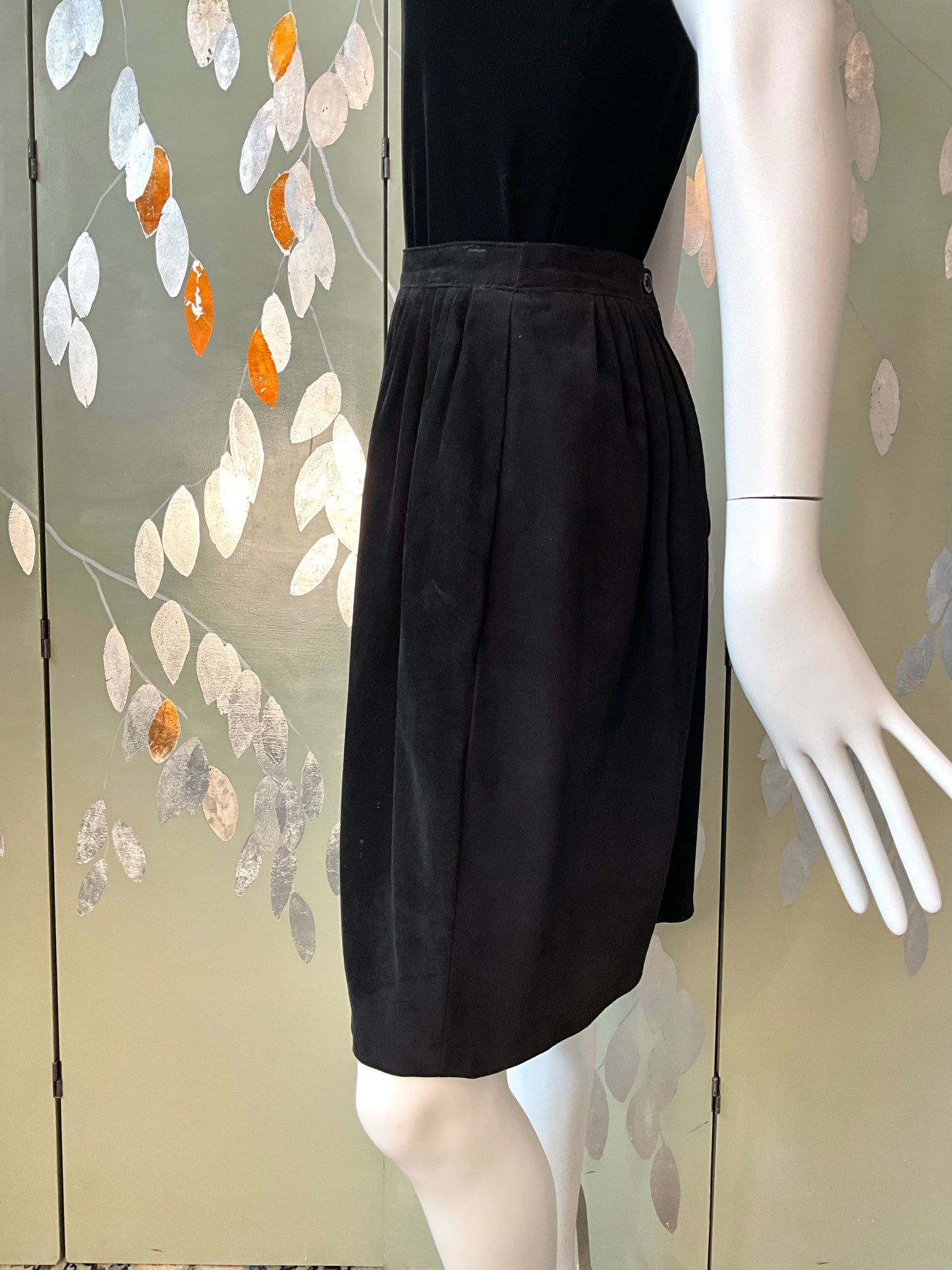 Vintage 1980s Black Suede Knee Length Pleated Skirt, Small 