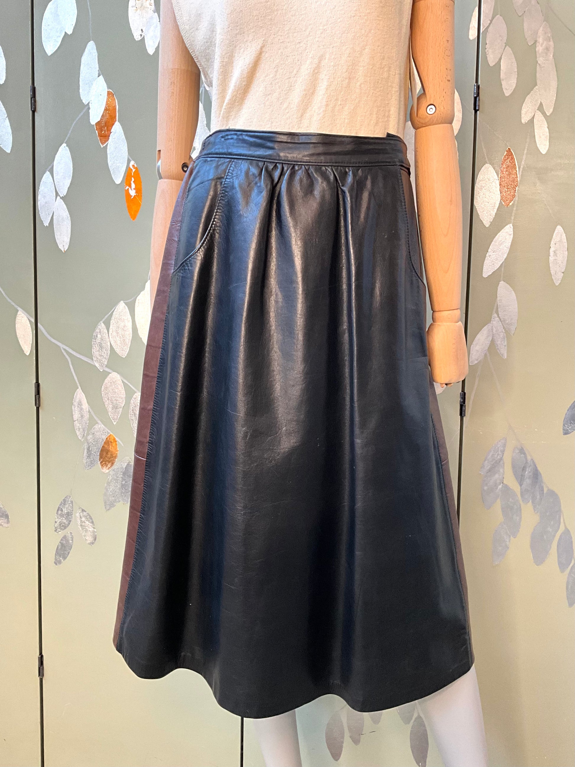 Vintage 1980s Black and Brown Leather Midi Skirt, W30