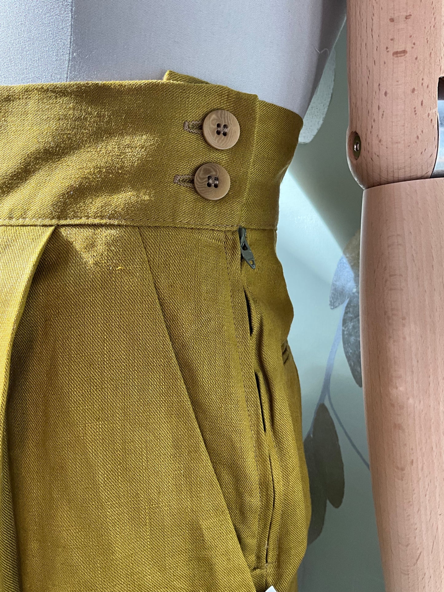 Vintage 1980s Callaghan Green Linen Tapered Pants, W26