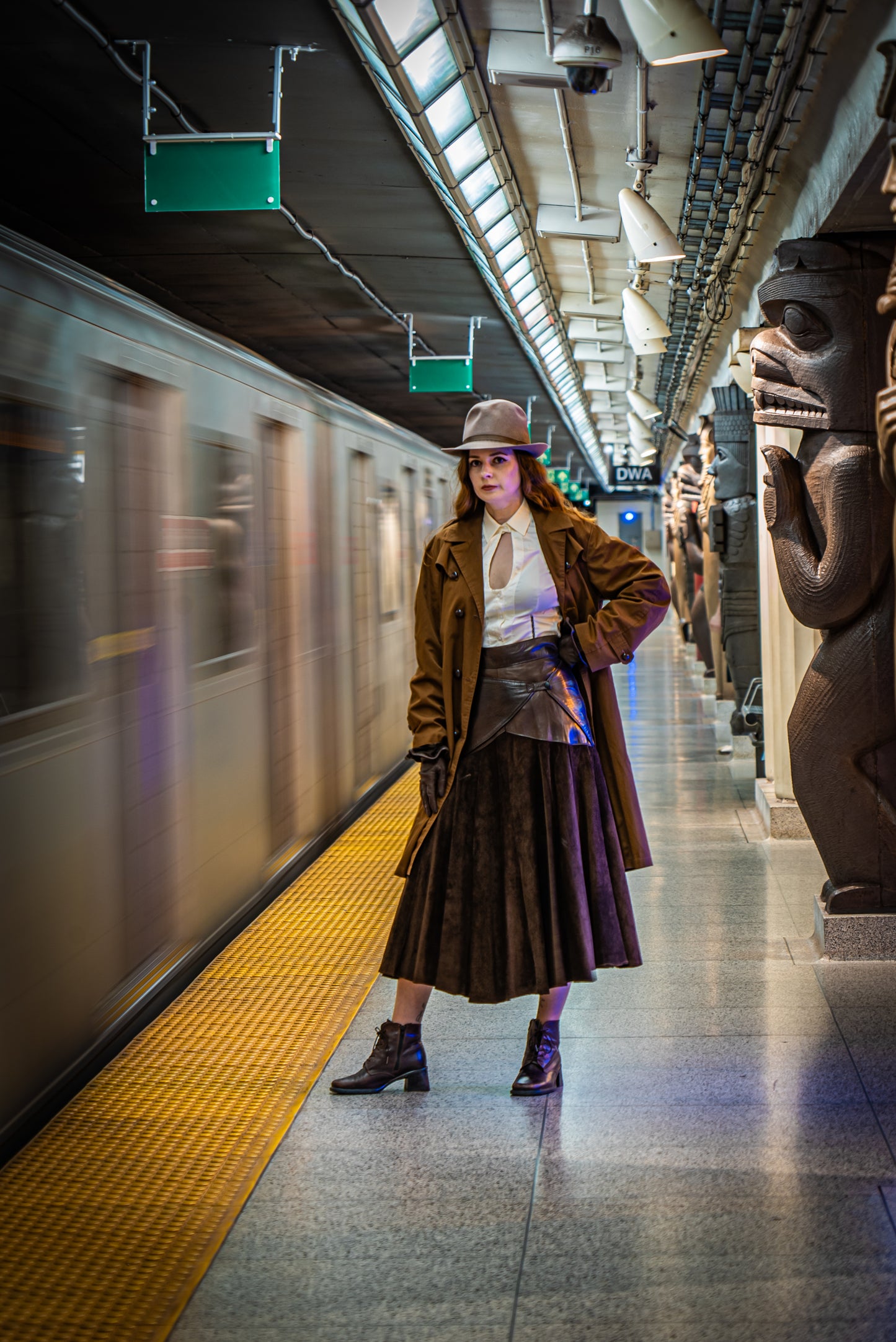 Vintage 1970s Brown Trench Mac Coat, Large