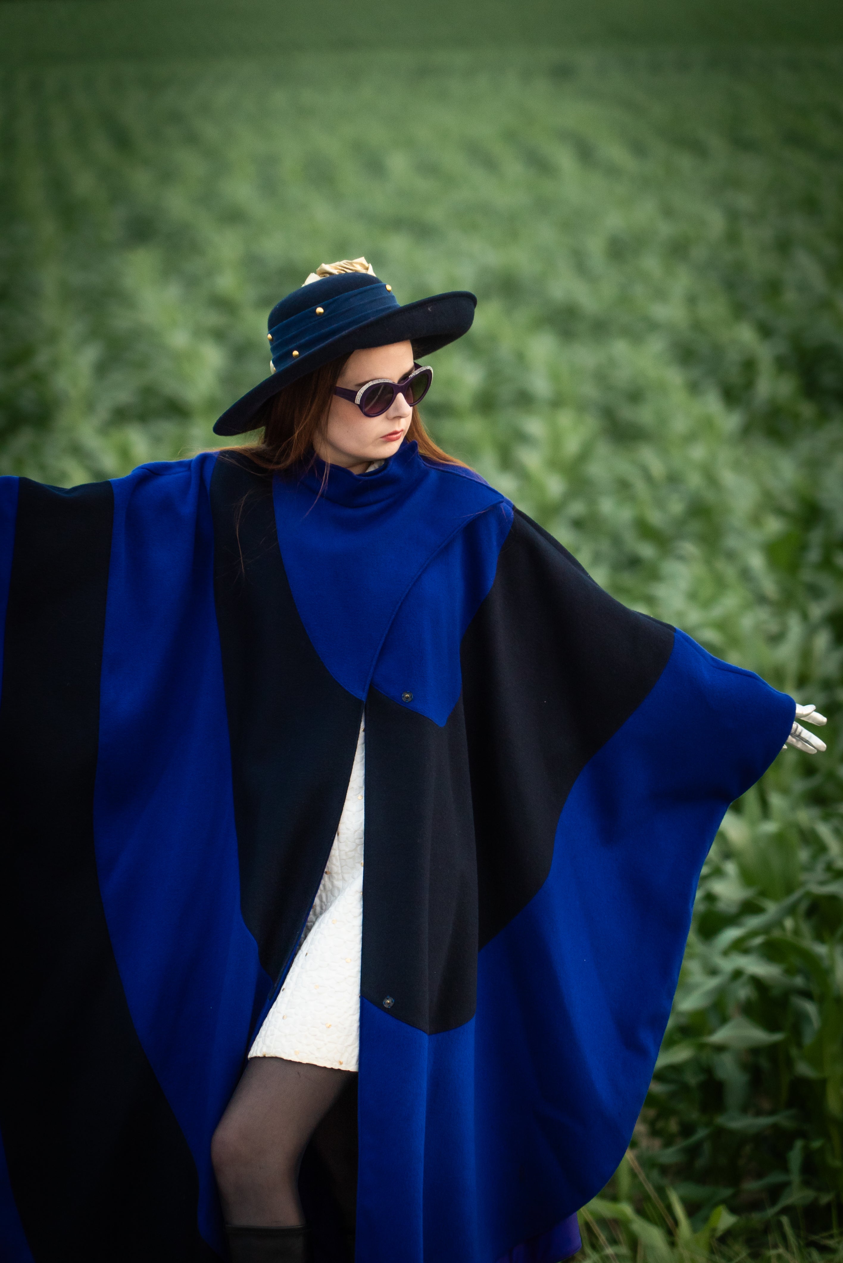 1980's Royal Blue Full Fitting Long Wool Cape By Dani Colby Size Large 14, Vintage Heavy Warm Wool Royal Blue newest Cape Size Large