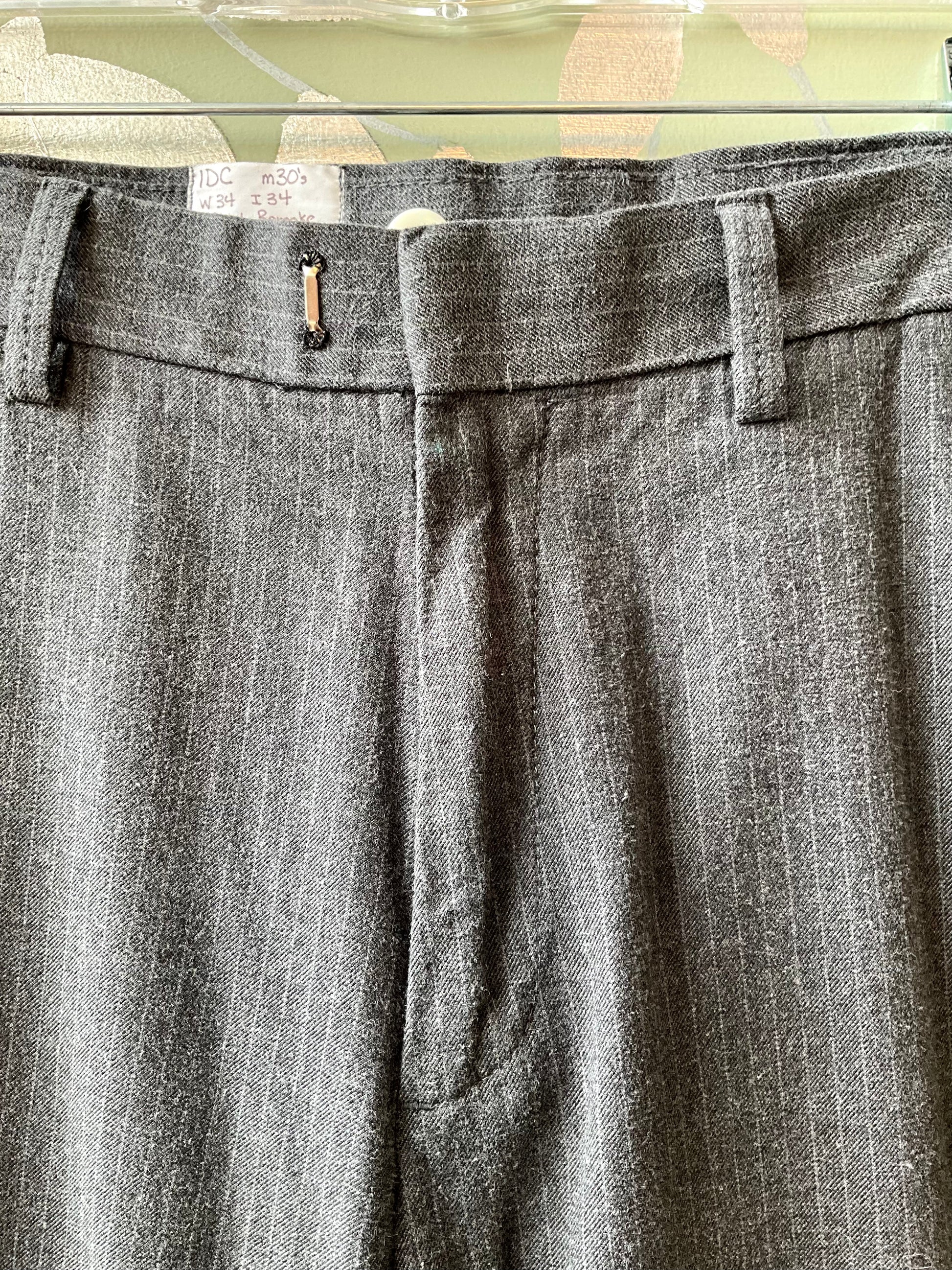 Men's 30s-Style Gap Relaxed Fit Grey Pinstripe Cotton Pants