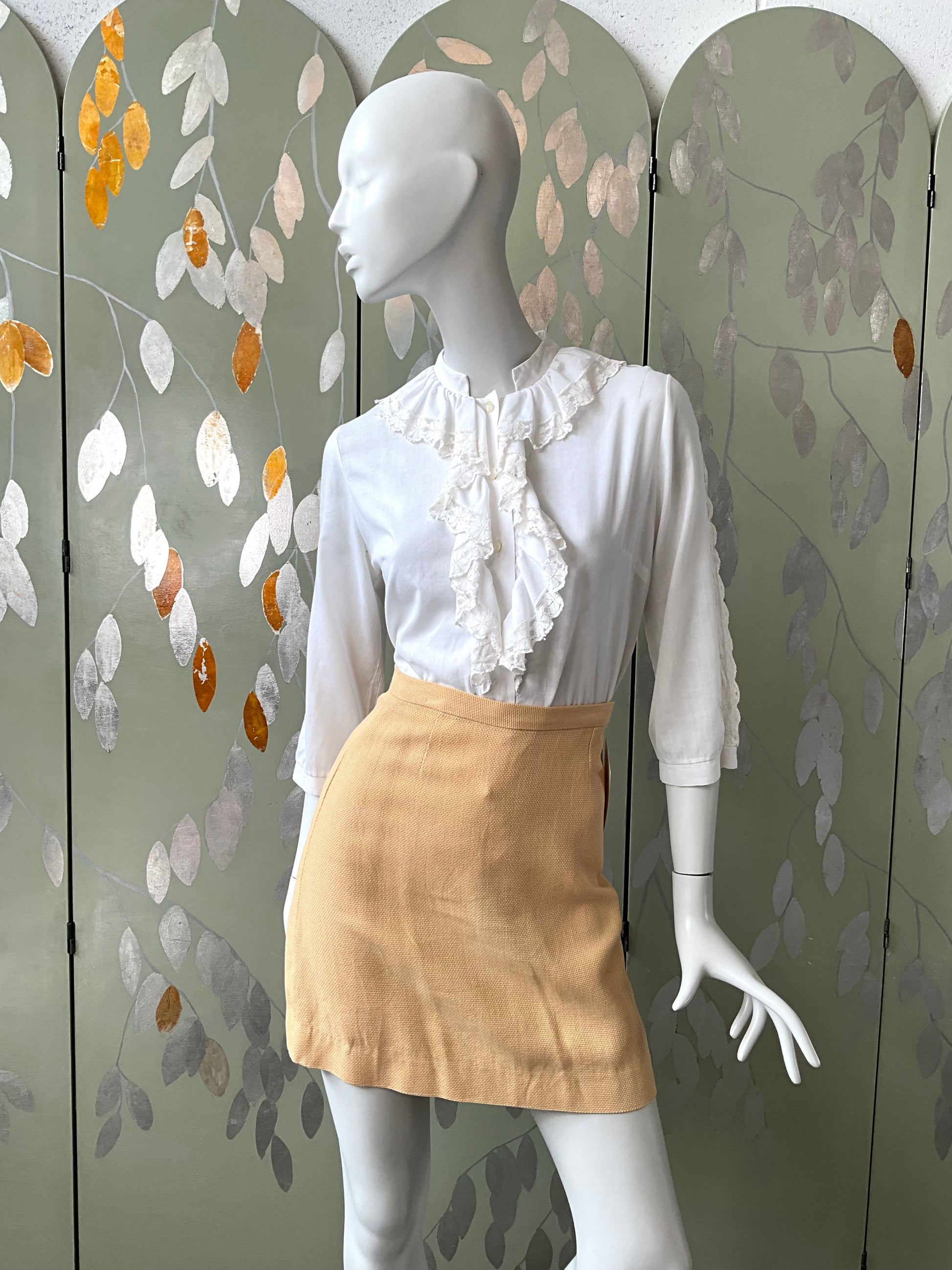 Vintage 1960s/70s White Ruffle Jabot Collar Blouse, S-M