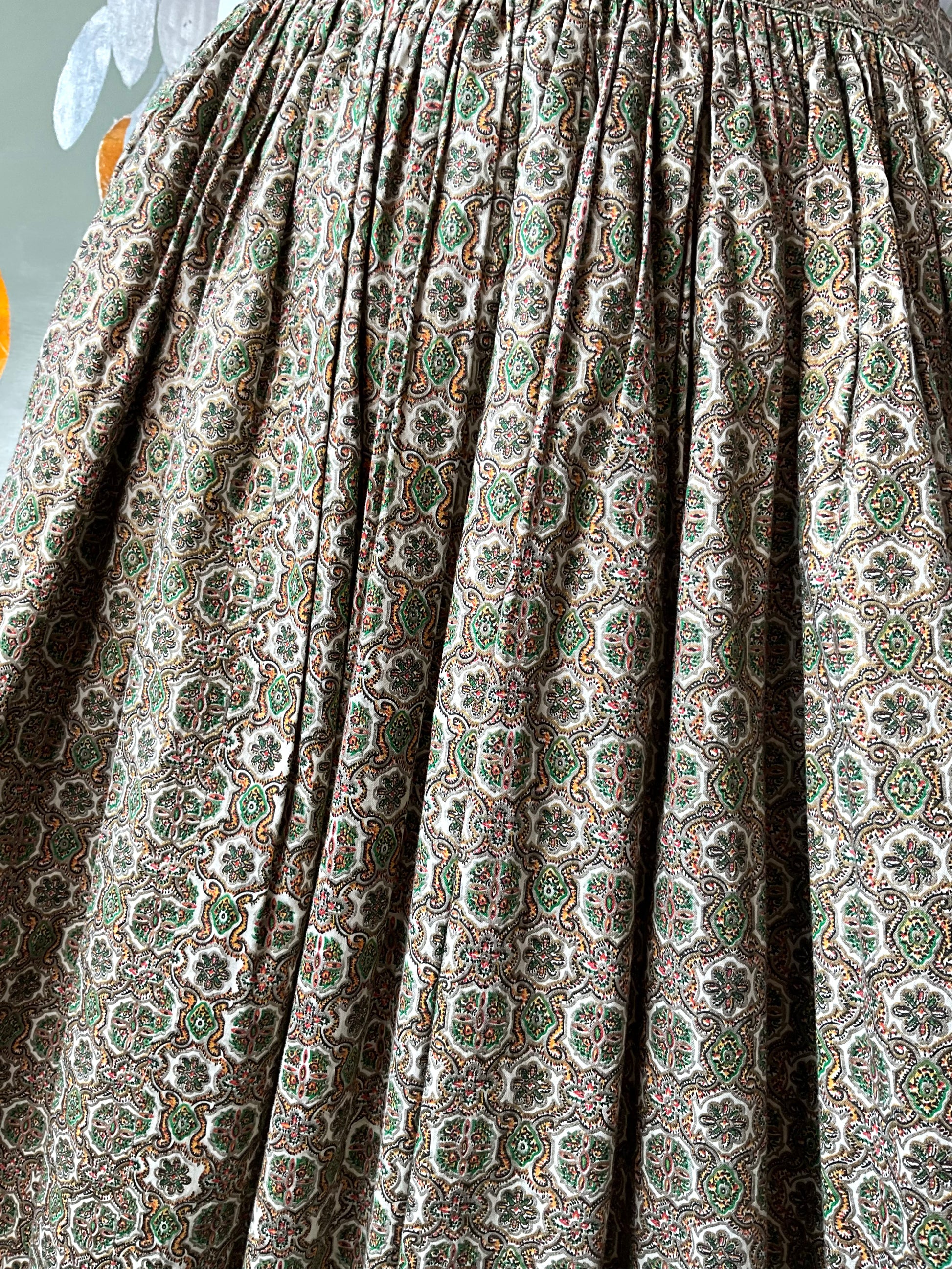 Vintage 1960s Full Cotton Medallion Print Skirt, XS