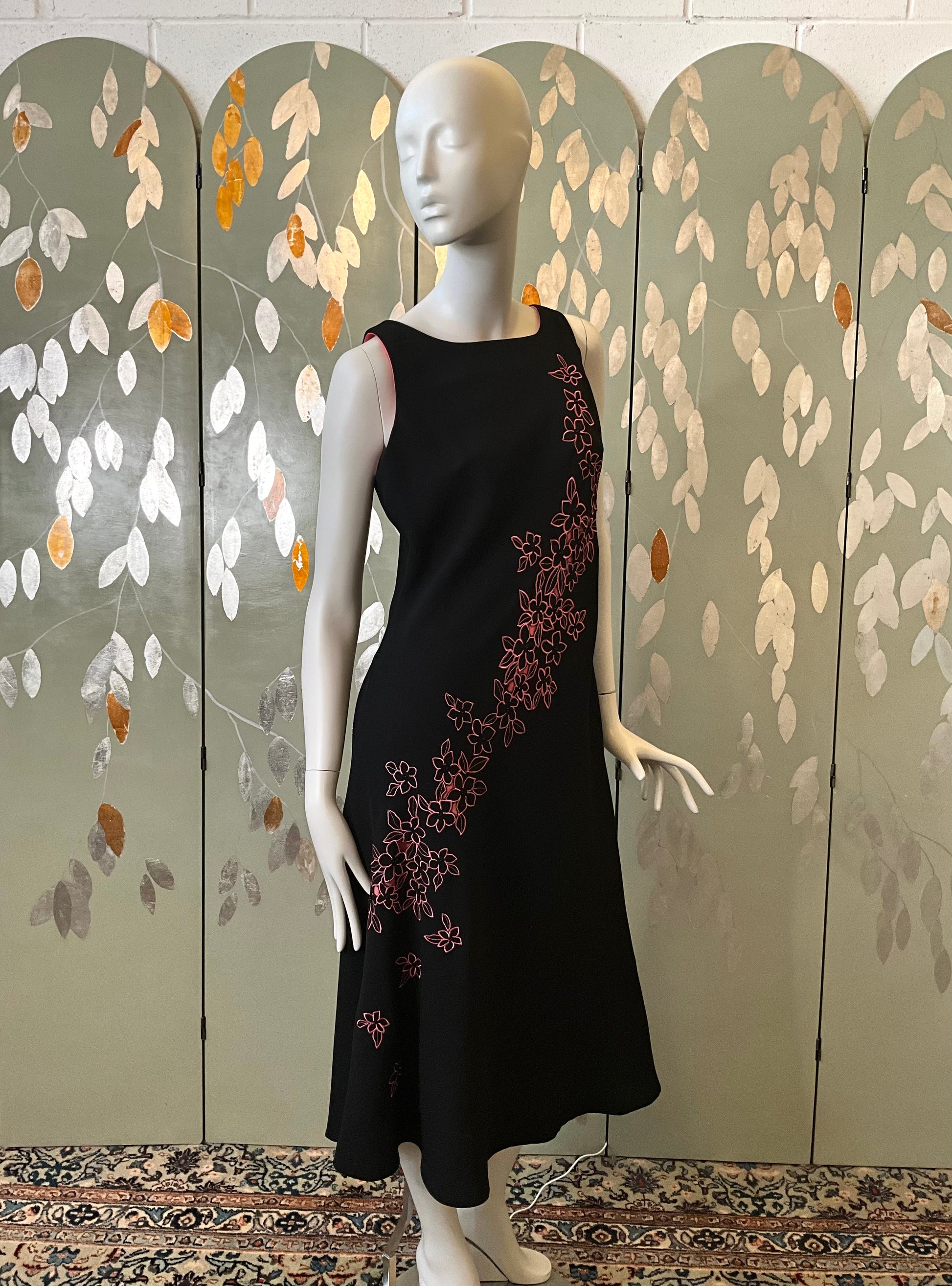 Vintage 1990s Black & Pink Floral Embroidery Dress, B40" 