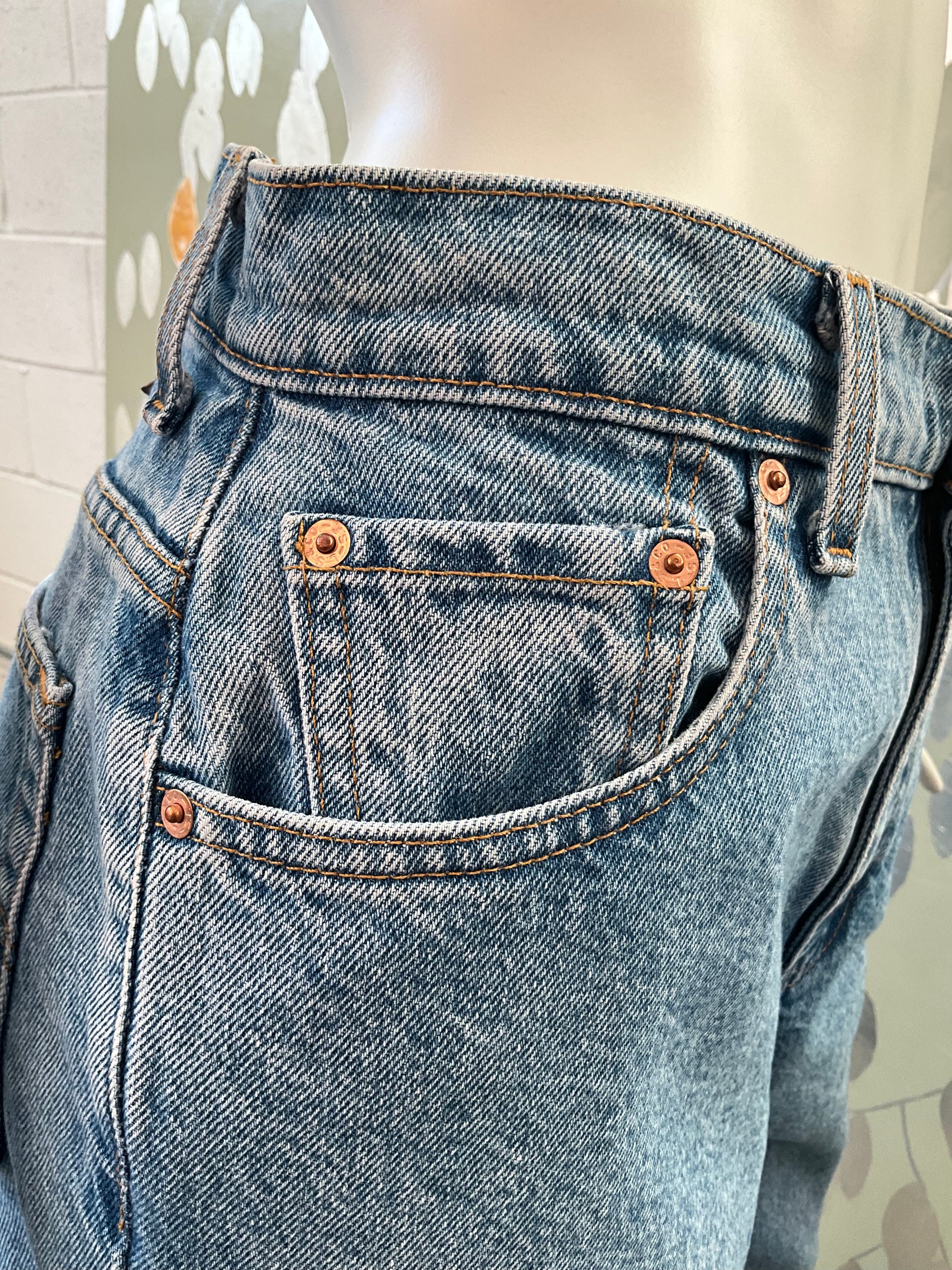 Vintage 1990s Blue Denim Levi's 551 Tapered Jeans, W30"