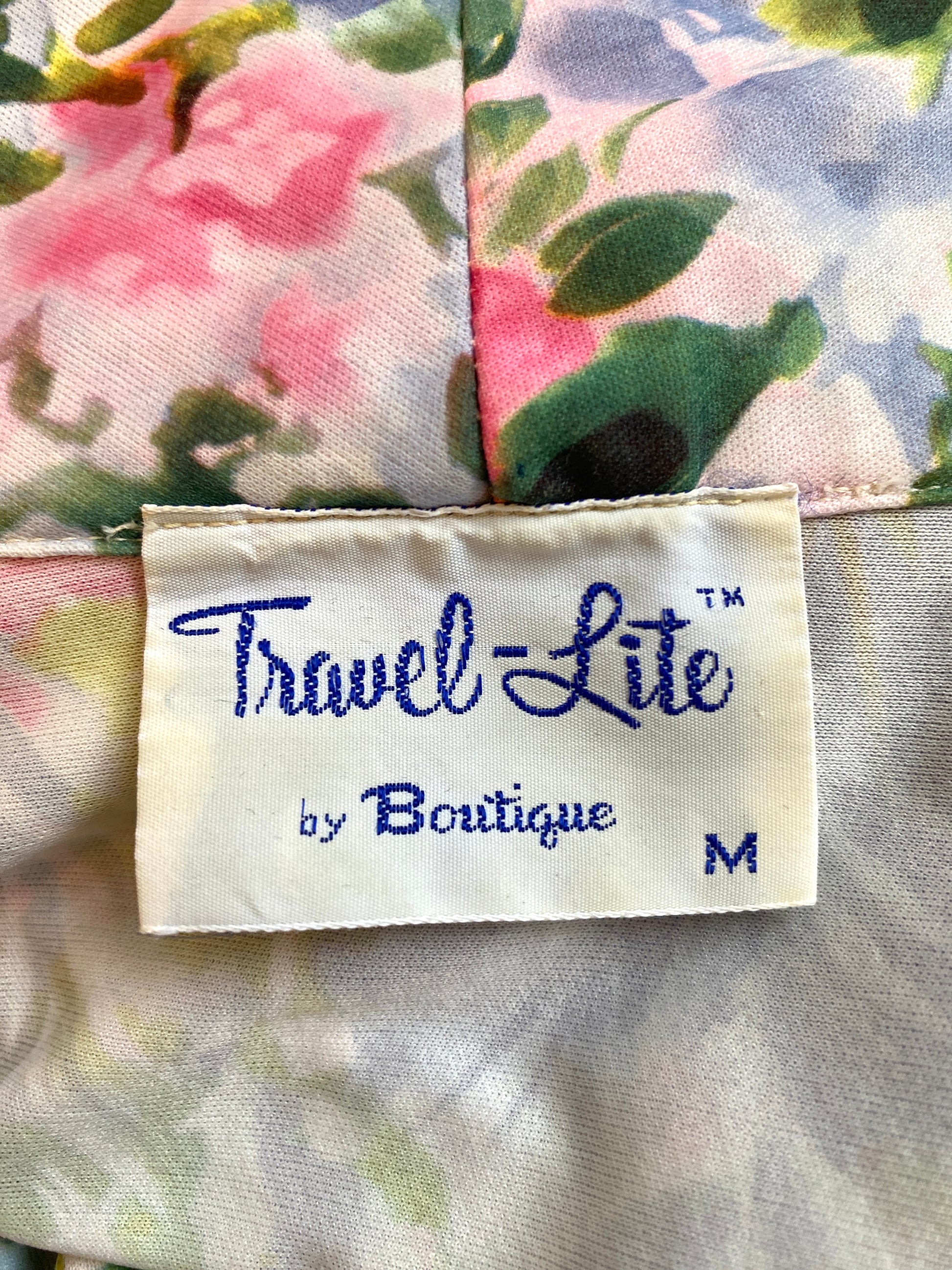 Vintage 1970s Pink & Blue Watercolour Floral Lounge Dress, M-L. Travel Lite by Boutique. 