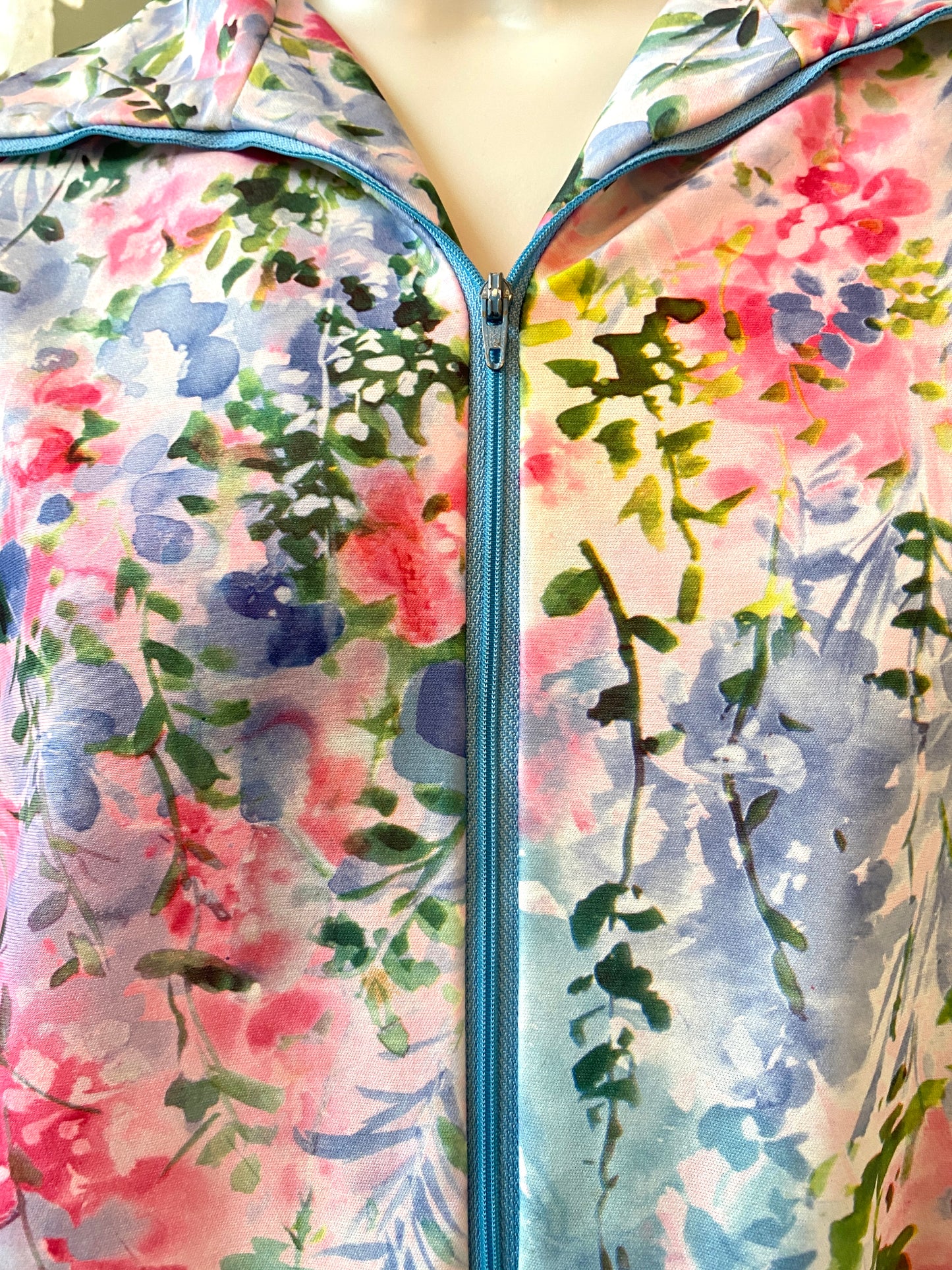 Vintage 1970s Pink & Blue Watercolour Floral Lounge Dress, M-L