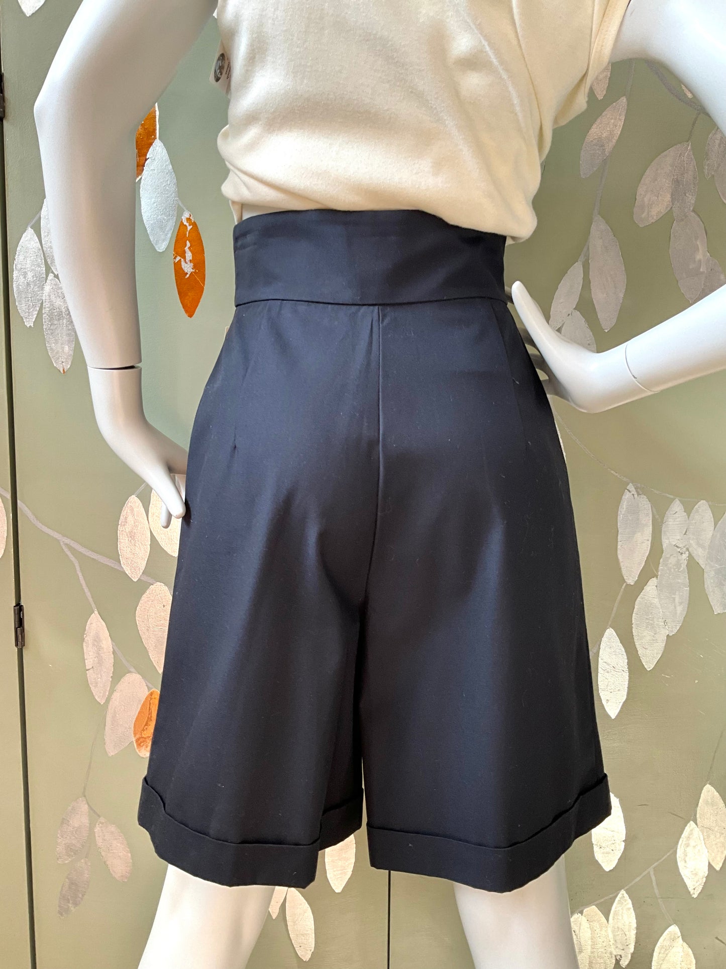 Vintage 1980s Deadstock Navy Blue Pleated Cuffed High Waist Bermuda Dress Shorts