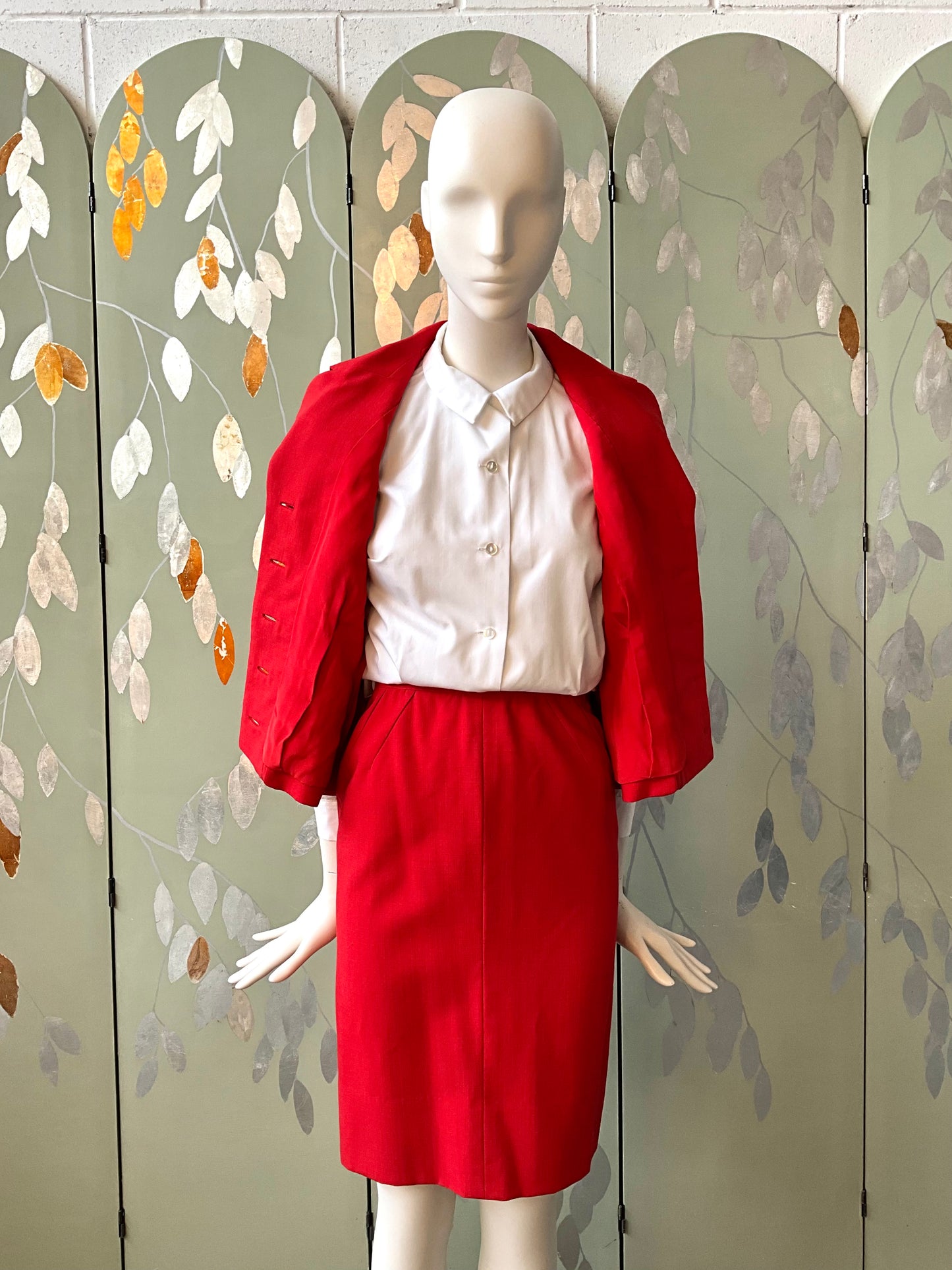 Vintage 1960s Monte-Sano & Prozan Tailored Red Skirt Suit, XXS