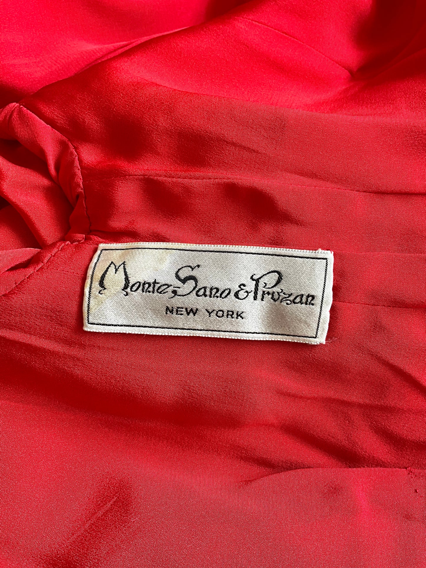 Vintage 1960s Monte-Sano & Prozan Tailored Red Skirt Suit, XXS