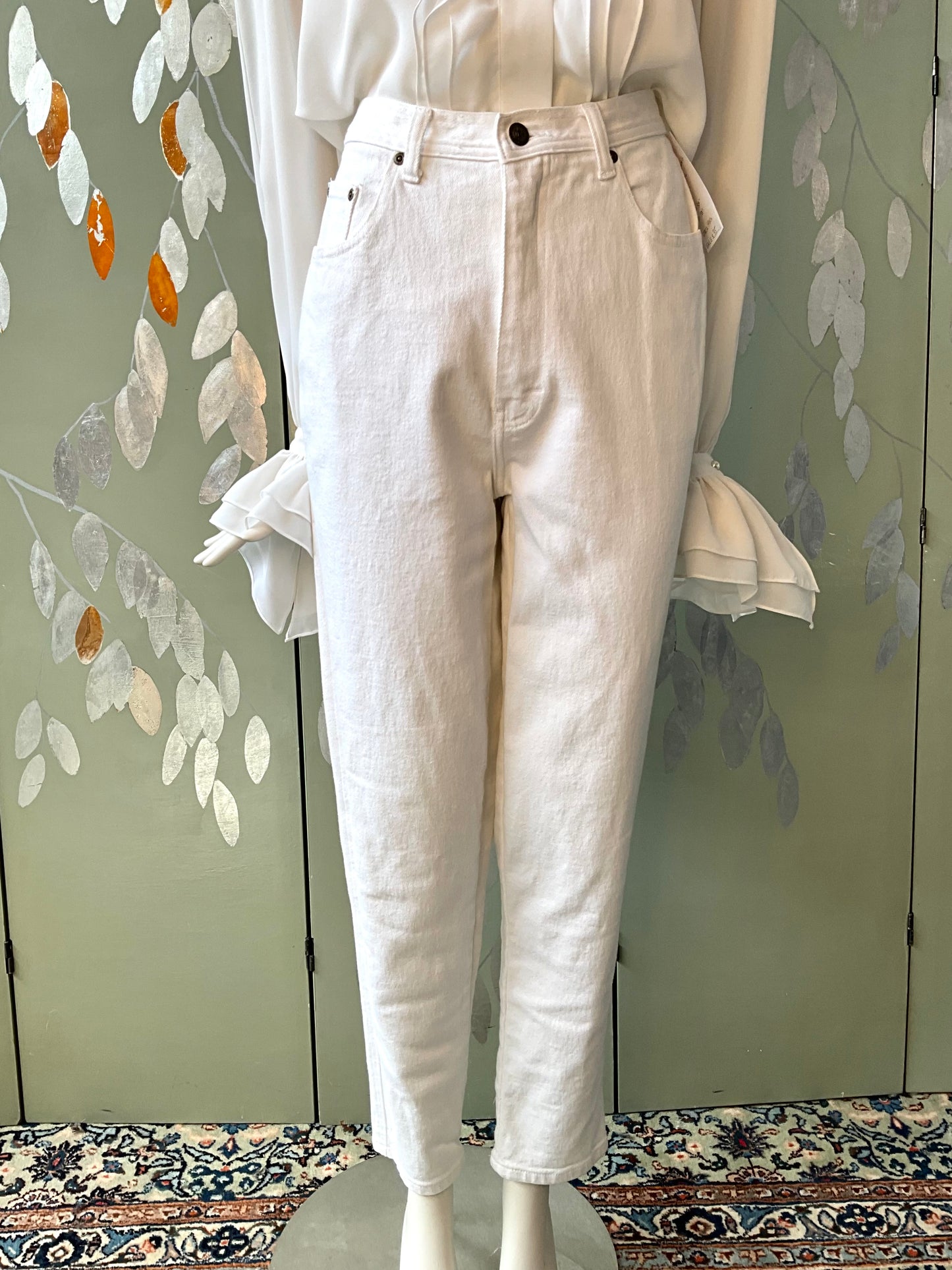 Vintage 1980s White Cotton Denim Gloria Vanderbilt Tapered Jeans, W30