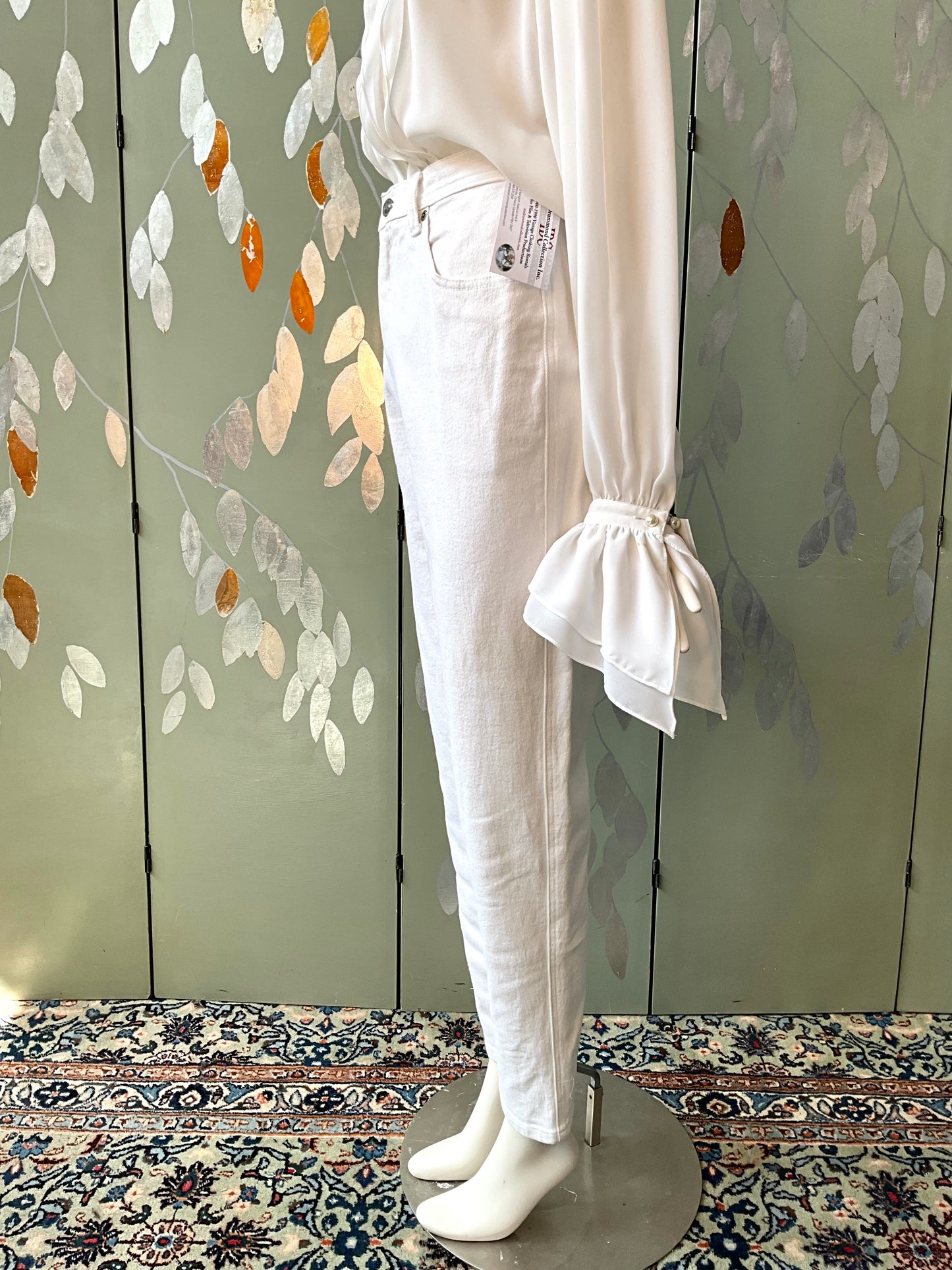 Vintage 1980s White Cotton Denim Gloria Vanderbilt Tapered Jeans, W30