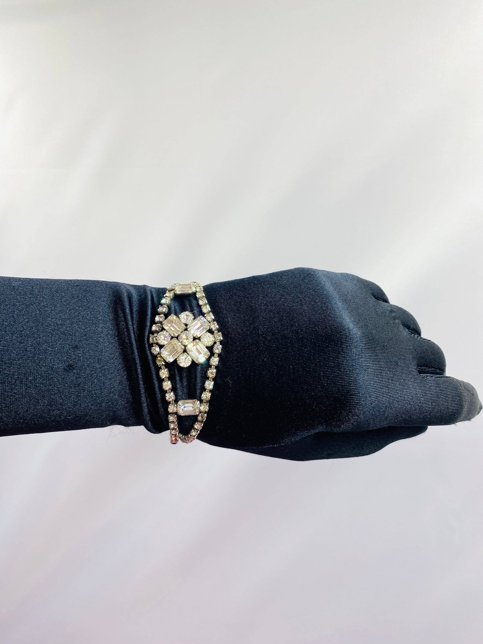 Vintage 1950s Rhinestone Flower Bracelet