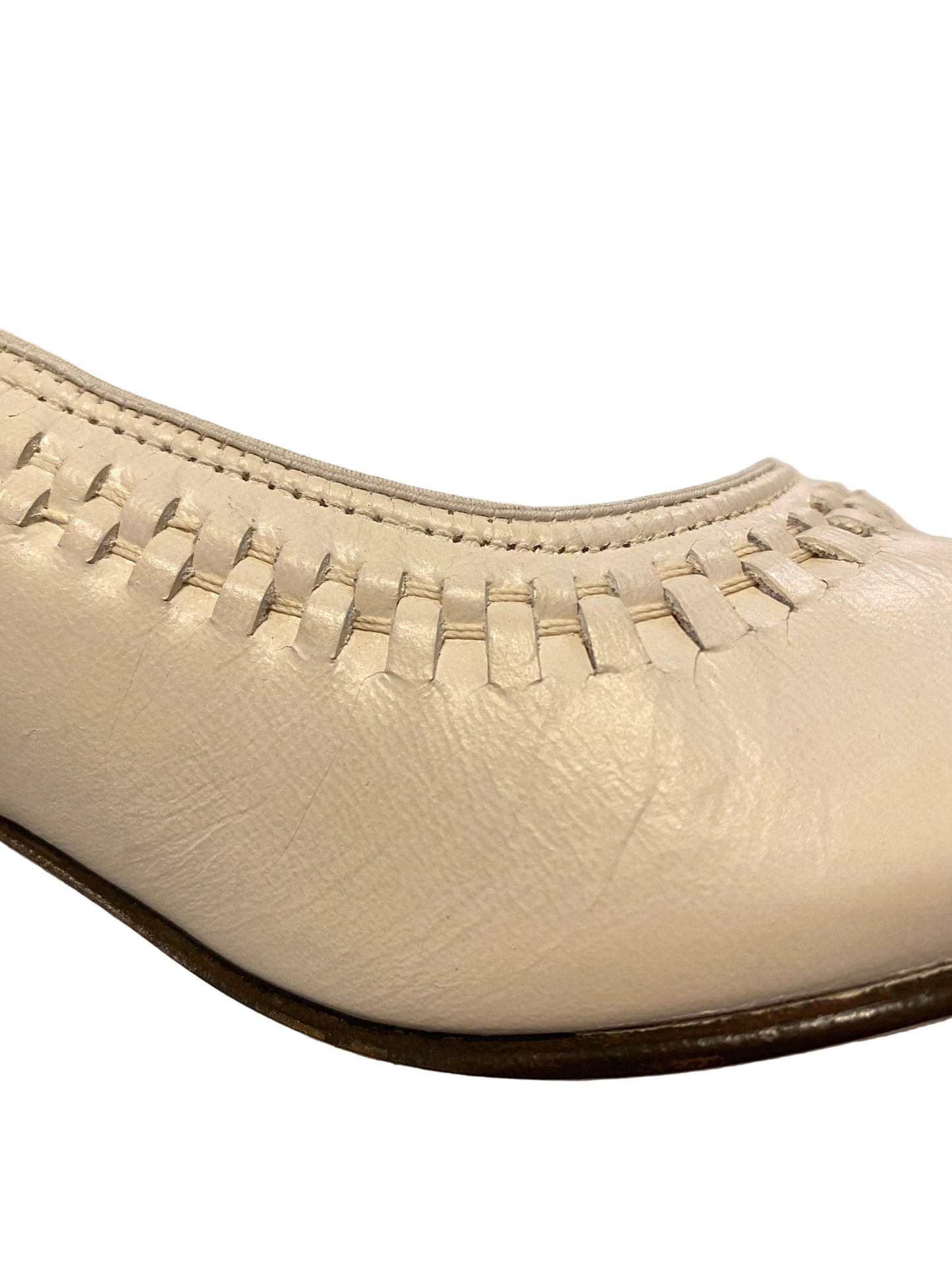 Vintage 1970s/80s Deadstock Women's Shoes, White Leather Mid-Heel Pumps, 7681