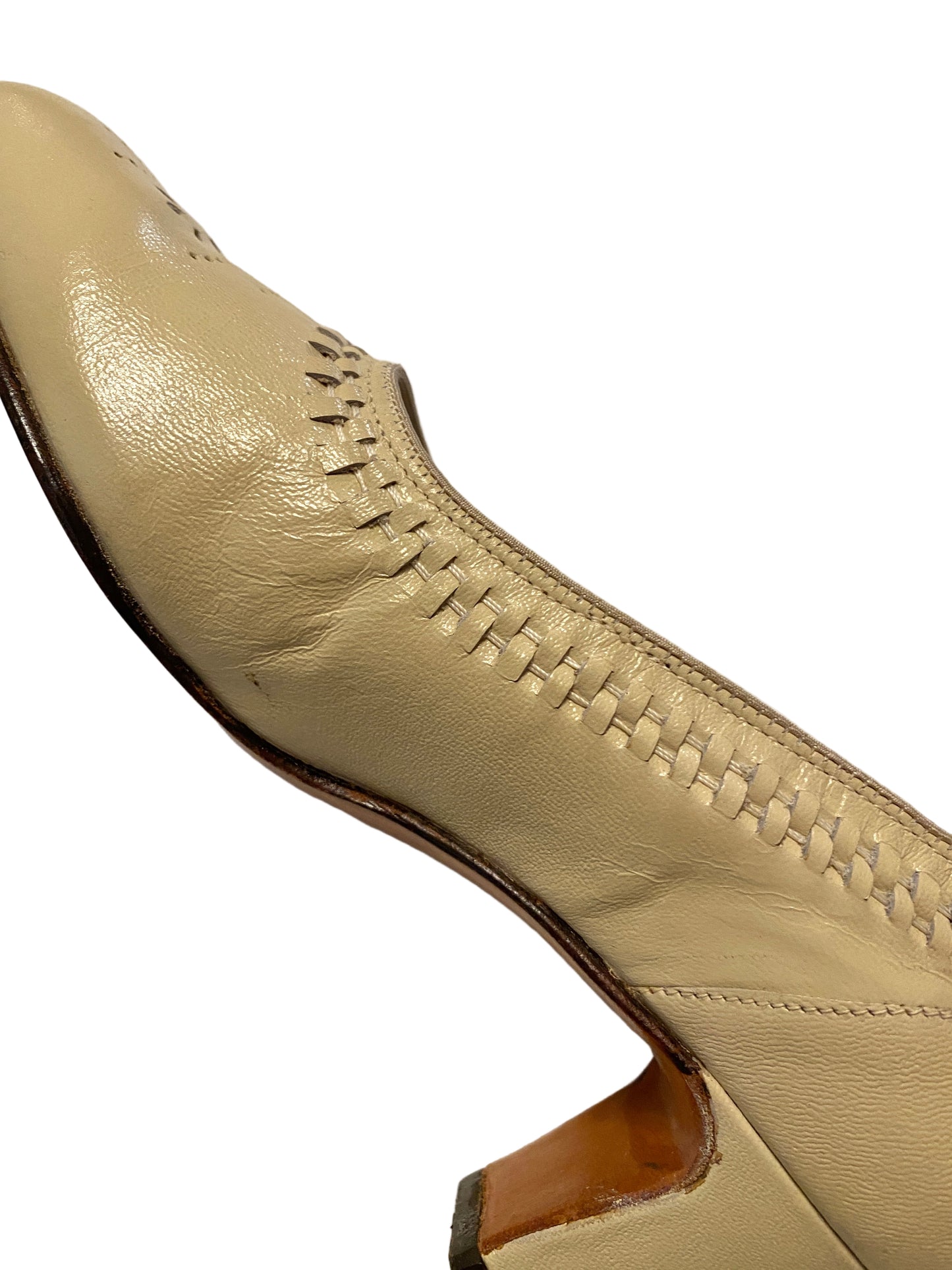 Vintage 1970s/80s Deadstock Women's Shoes, Beige Leather Mid-Heel Pumps, 7681