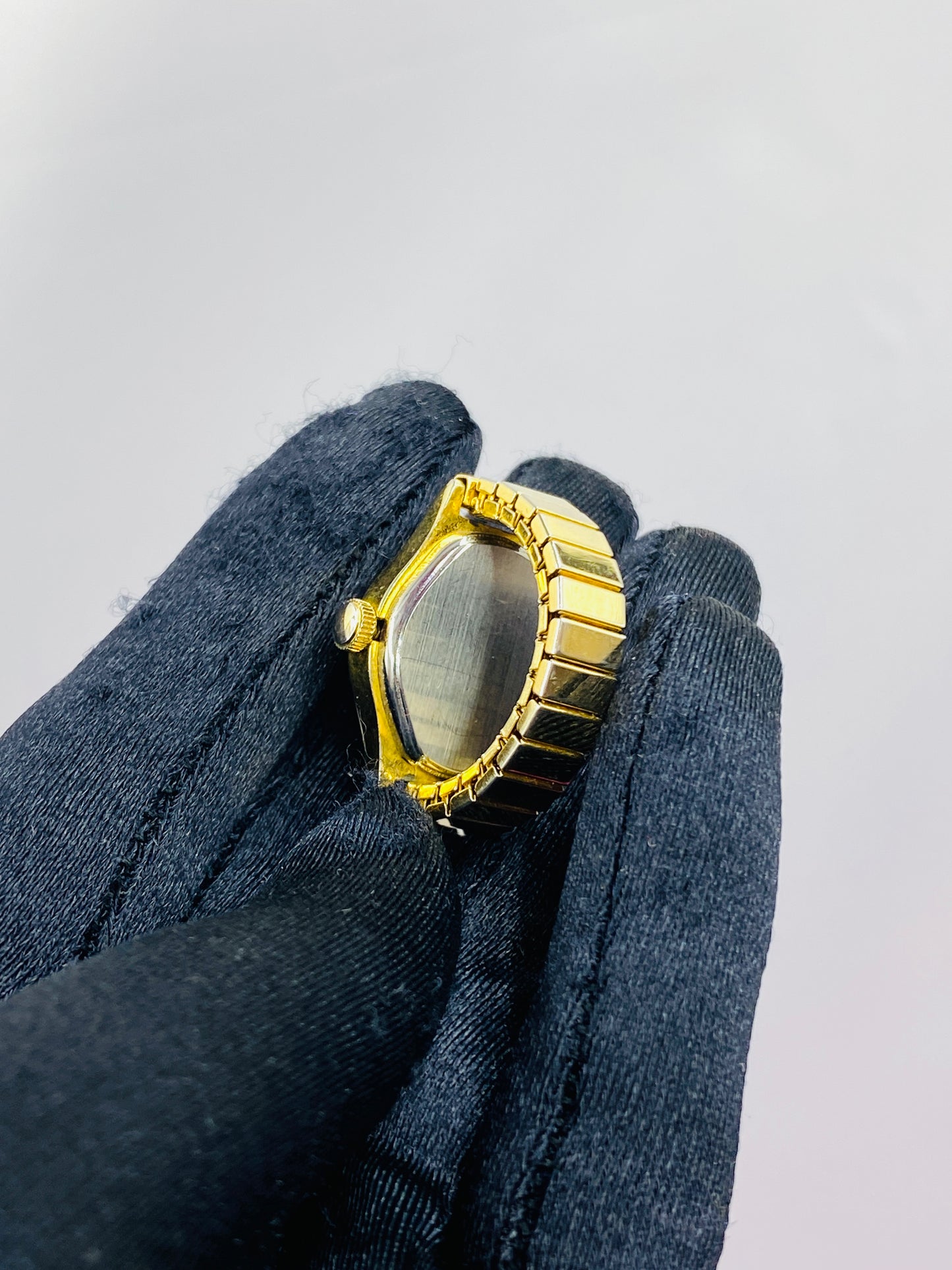 Vintage Gold Tone Wind Up Analogue Ring Watch 