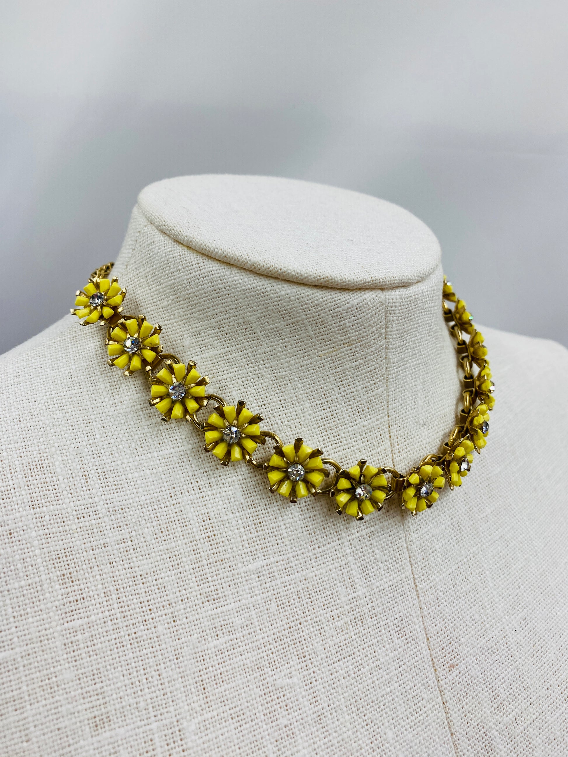 Vintage 1960s Yellow Rhinestone Flower Necklace 
