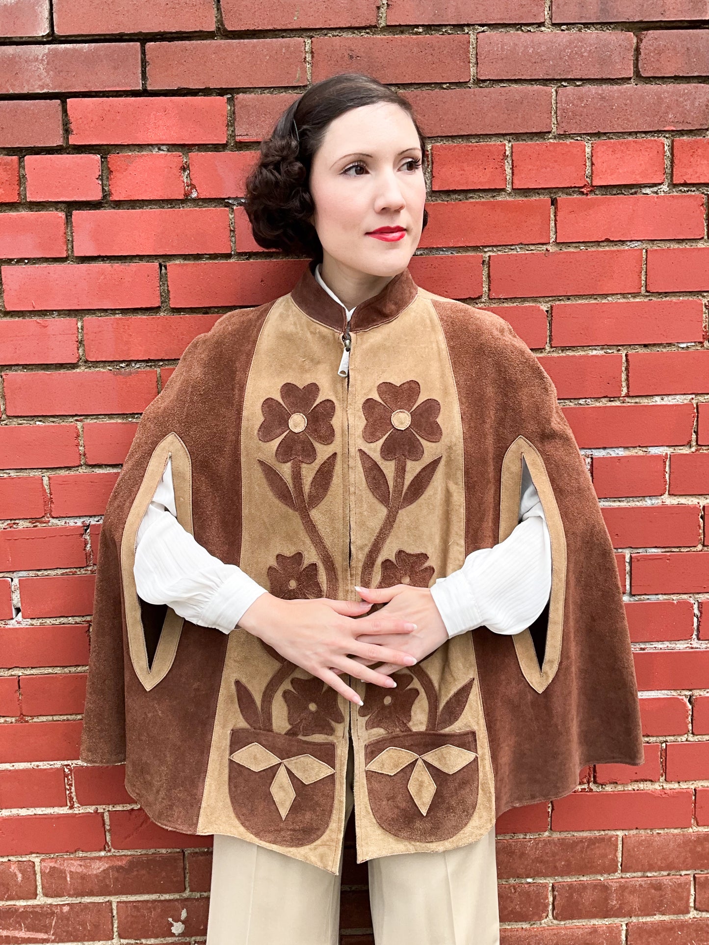1970s Floral Dual Toned Brown Suede Cape