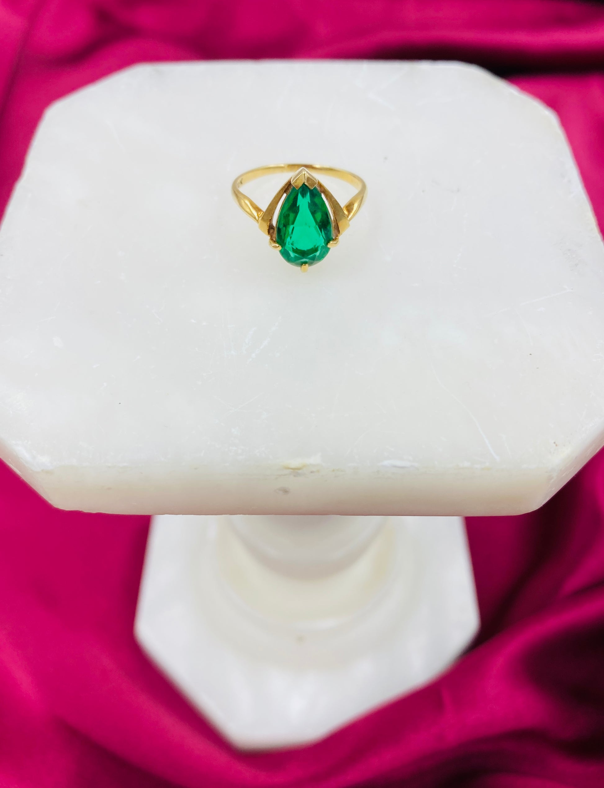 Vintage Green Emerald Pear Cut 10K Gold Ring, Size 6