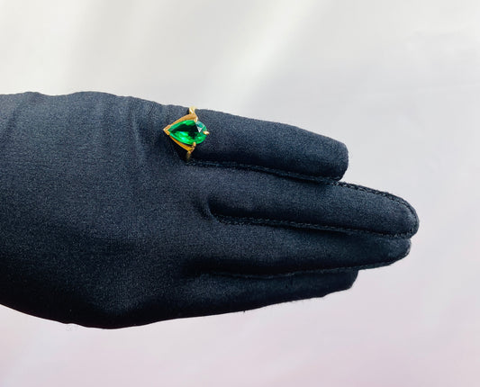 Vintage Green Emerald Pear Cut 10K Gold Ring, Size 6
