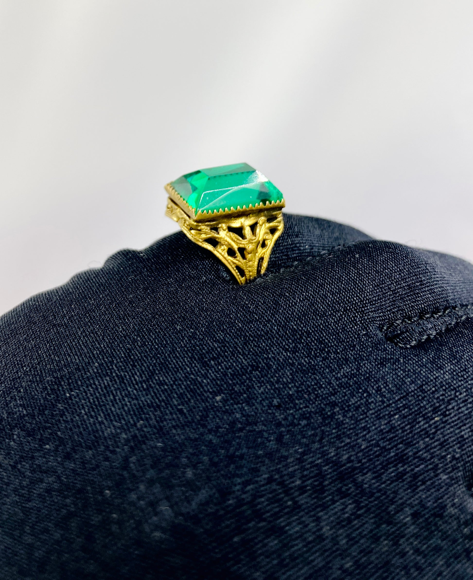 Antique Victorian Green Emerald-Cut Glass Filigree Ring, Size 6