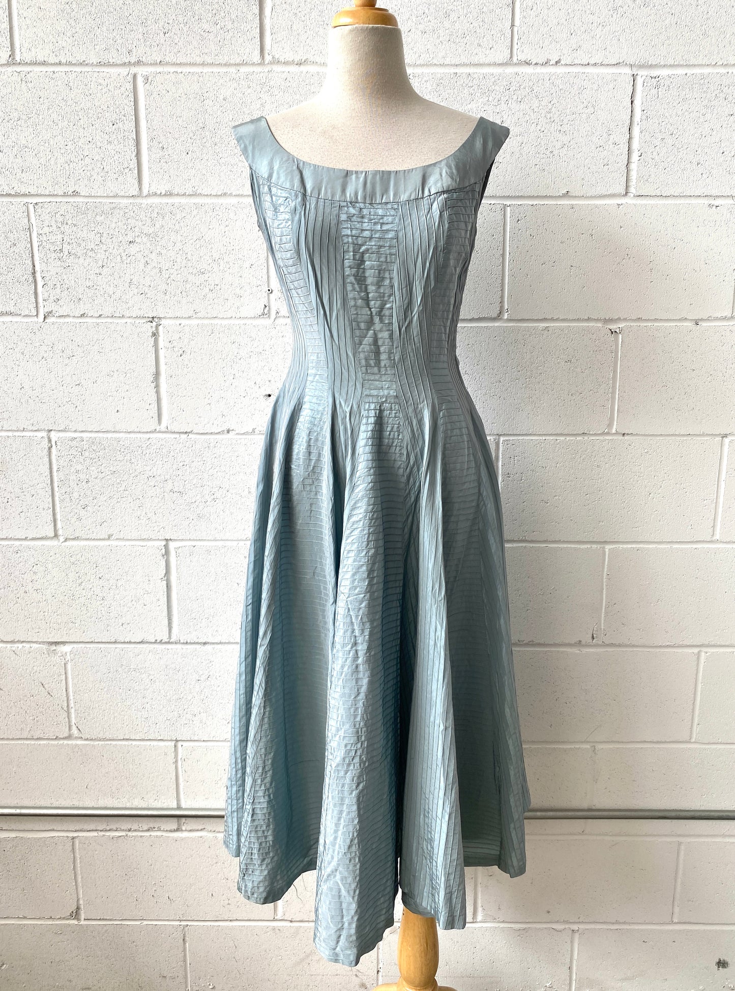 Vintage 1940s Ice Blue Taffeta Princess Dress, W25"