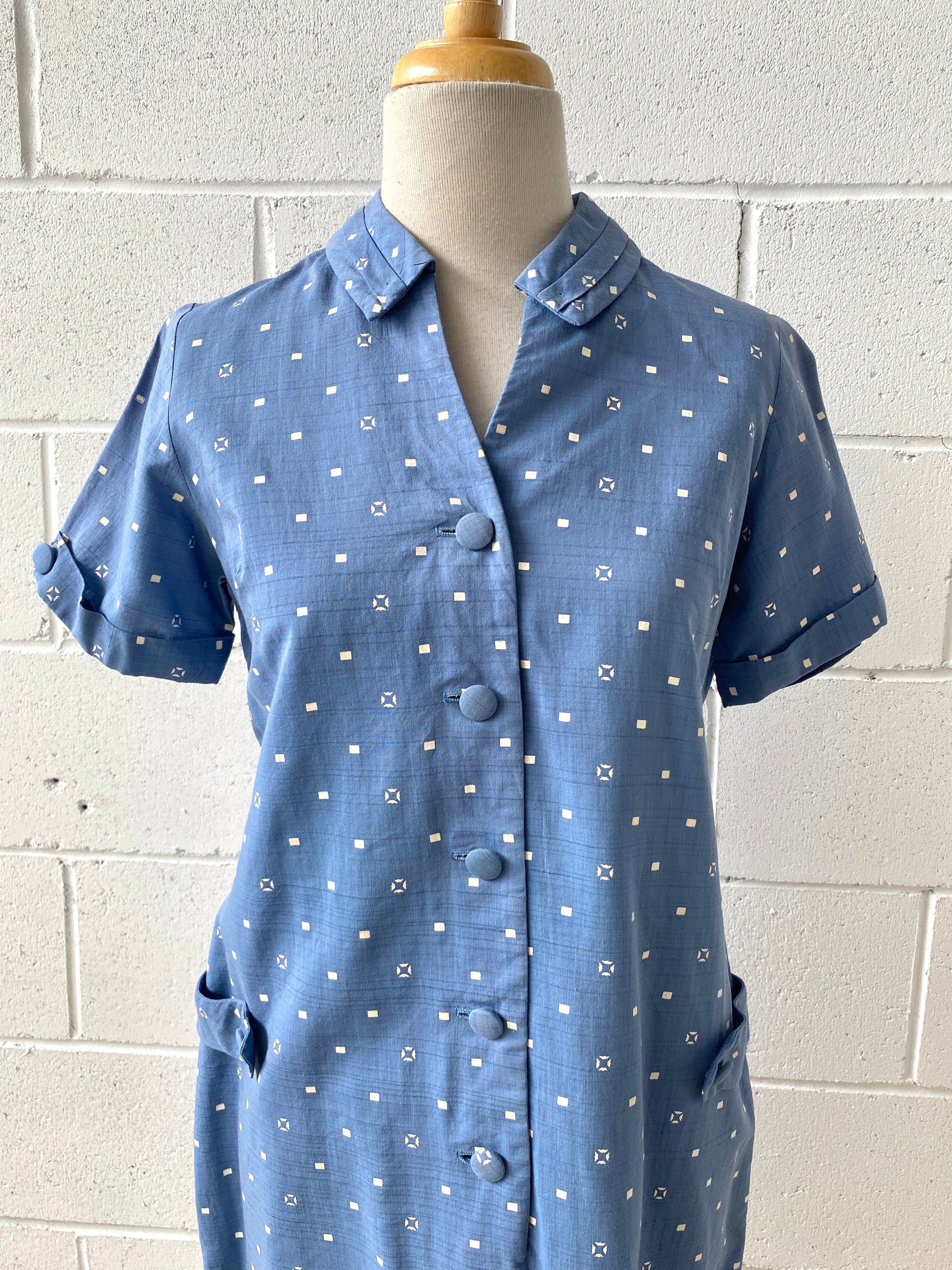 1940s shirt dress original vintage floral cotton tea garden party 4 6 XXS has gathered shoulder for a blouse look 1940s Shirt Waist Dress Vintage