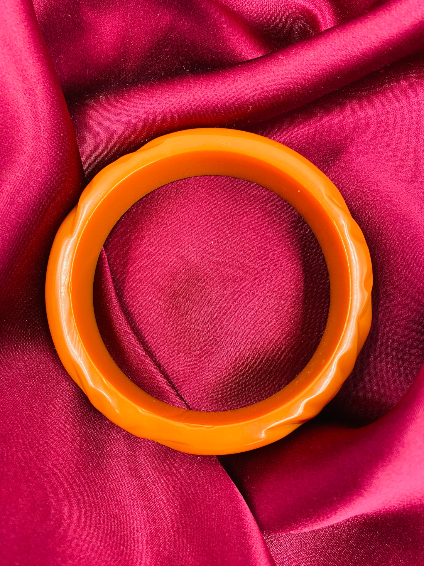 Vintage 1940s Carved Orange Bakelite Bangle Bracelet